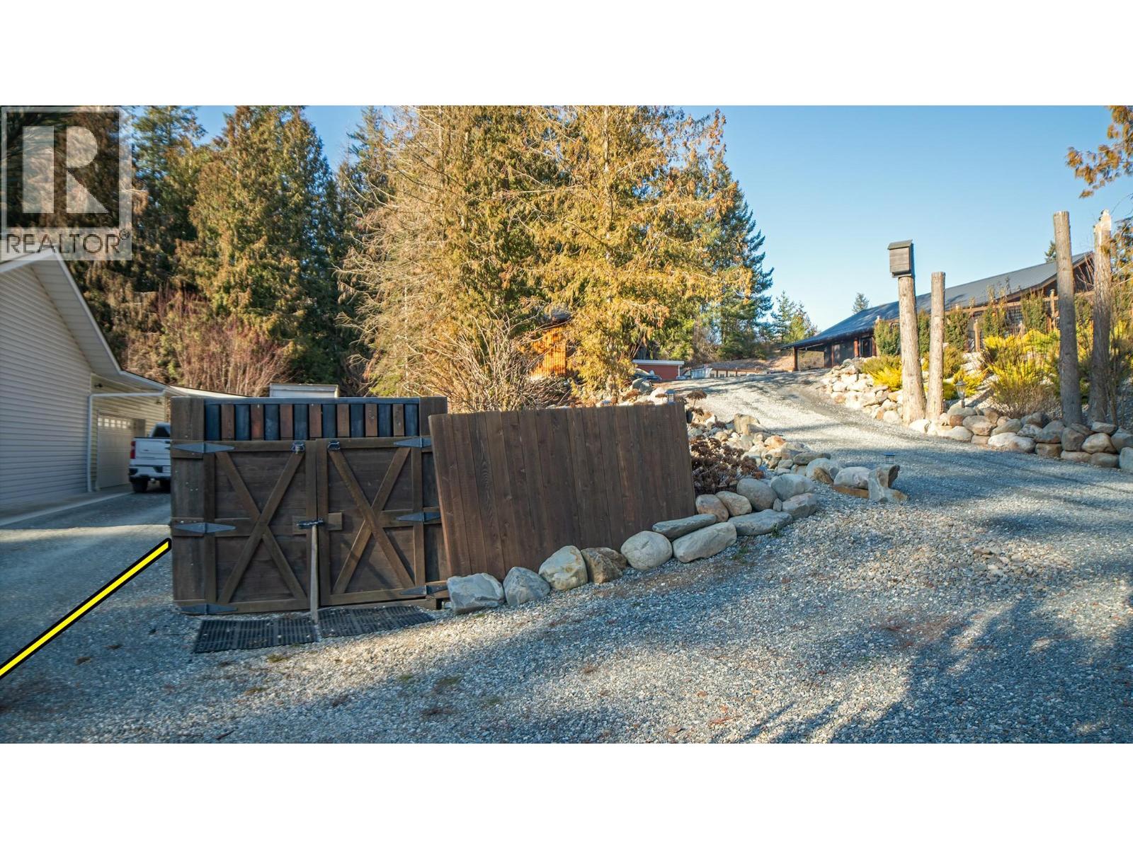 1627 Hood Road, Creston, British Columbia  V0B 1G2 - Photo 36 - 10381713