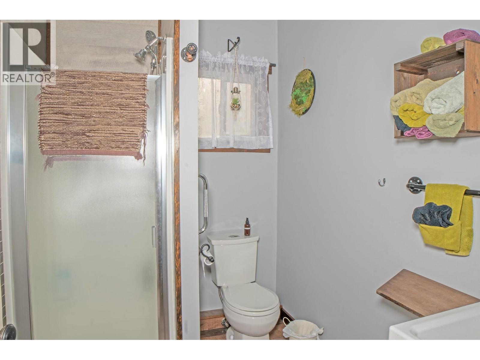 1627 Hood Road, Creston, British Columbia  V0B 1G2 - Photo 44 - 10381713