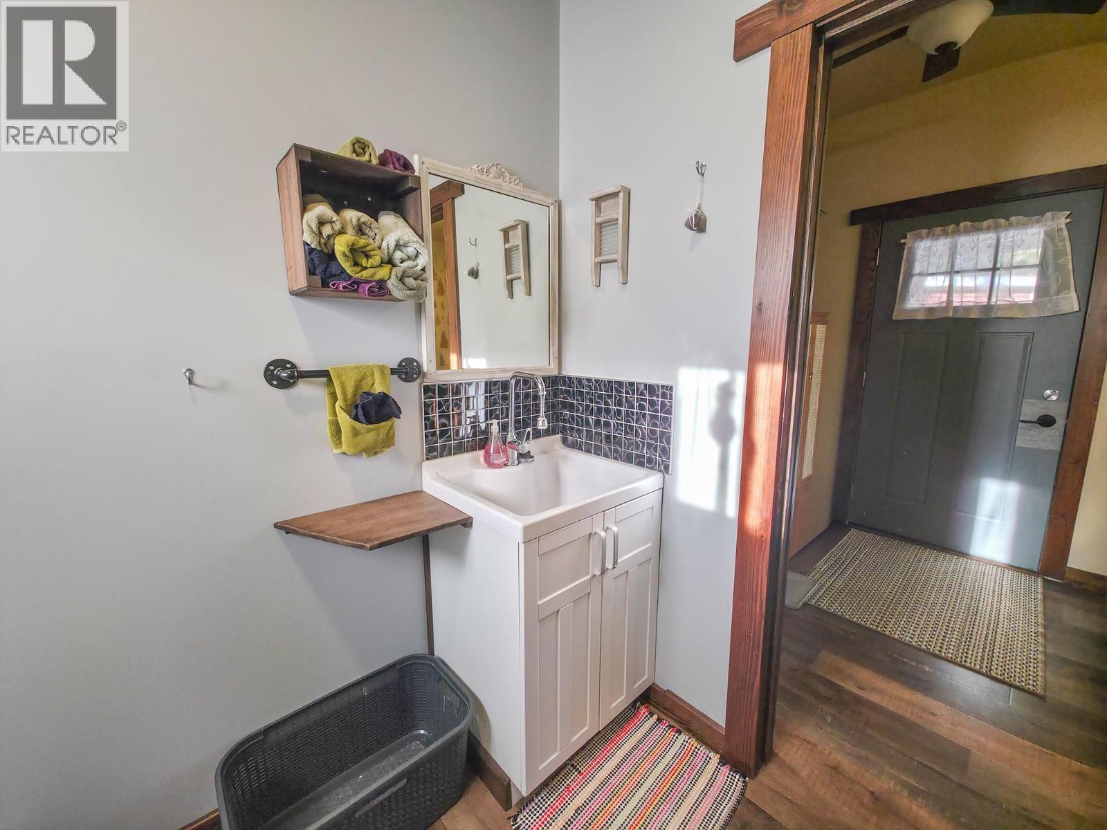 1627 Hood Road, Creston, British Columbia  V0B 1G2 - Photo 45 - 10381713