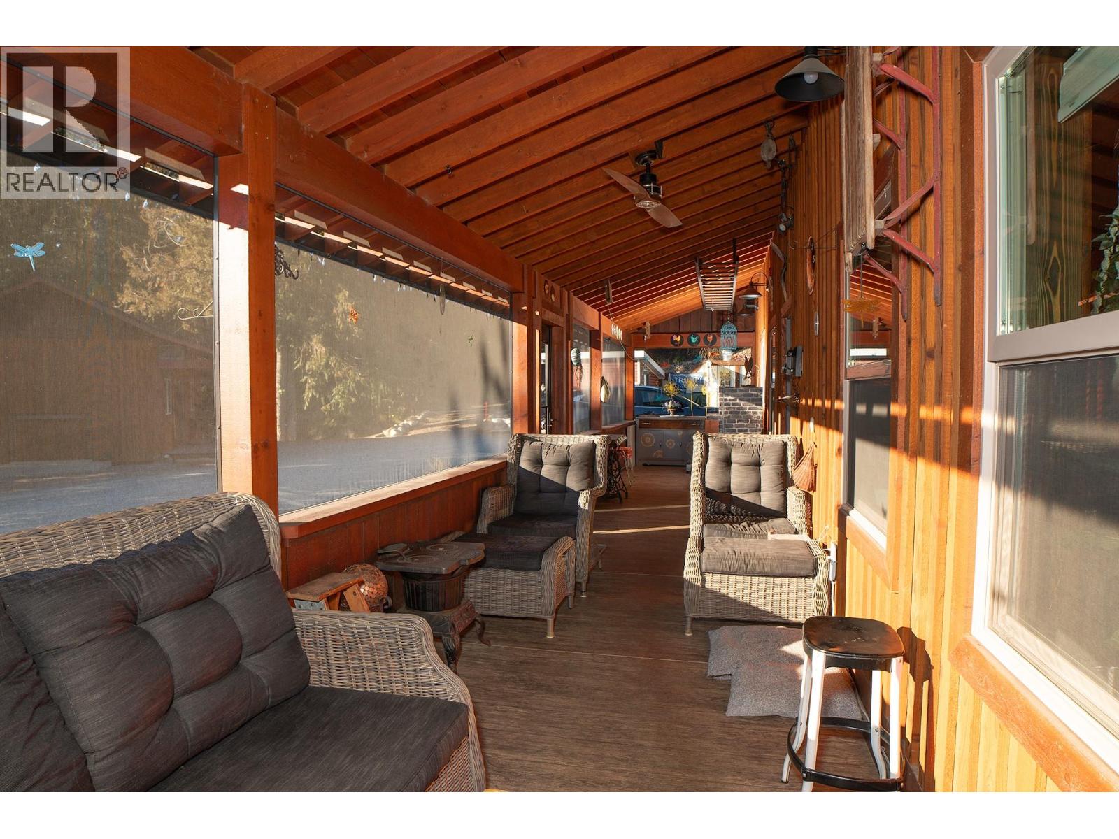 1627 Hood Road, Creston, British Columbia  V0B 1G2 - Photo 6 - 10381713