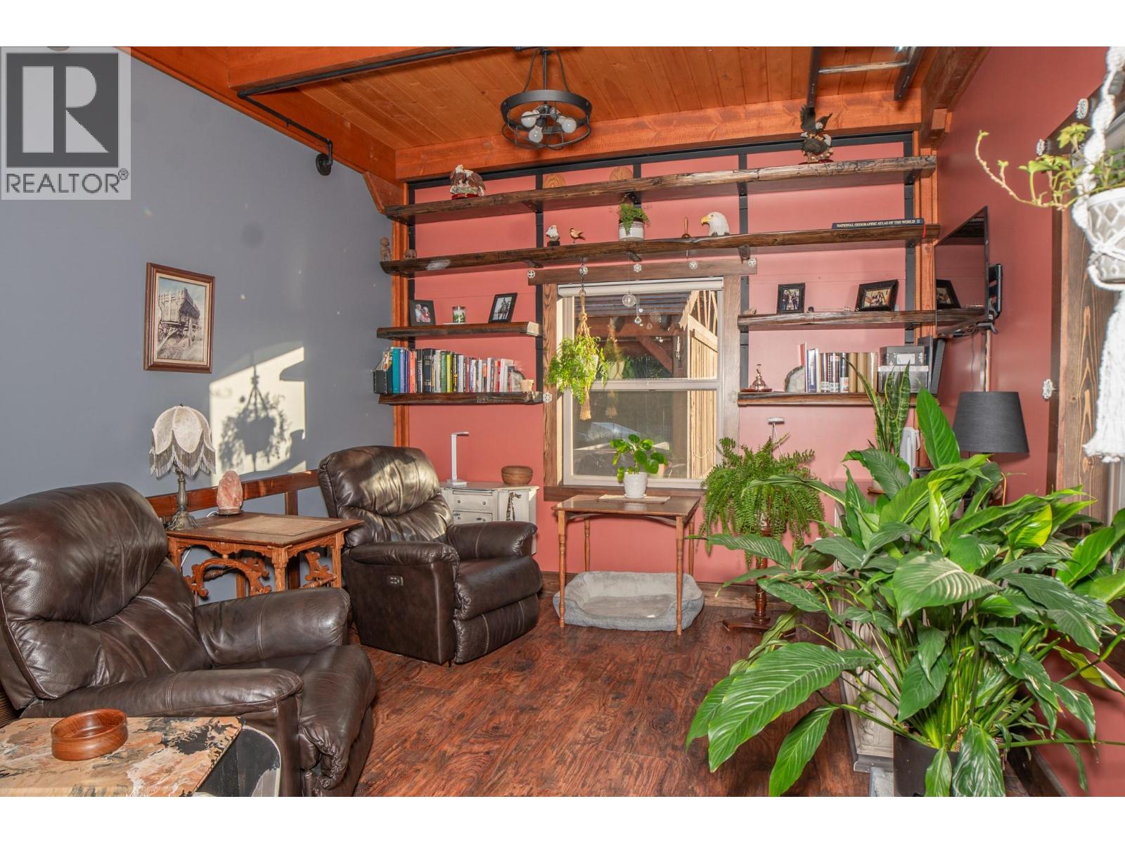 1627 Hood Road, Creston, British Columbia  V0B 1G2 - Photo 9 - 10381713