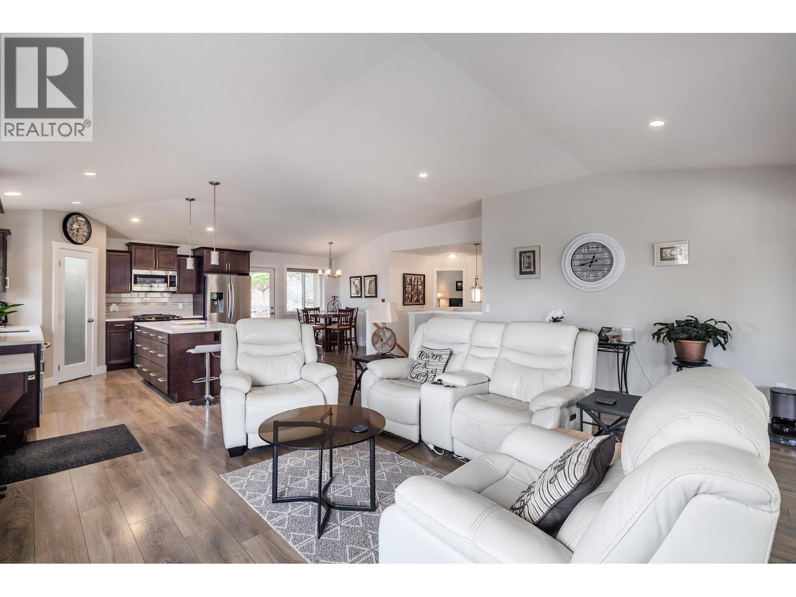 3042 Glenrosa Road, West Kelowna, British Columbia  V4T 1C4 - Photo 3 - 10381733