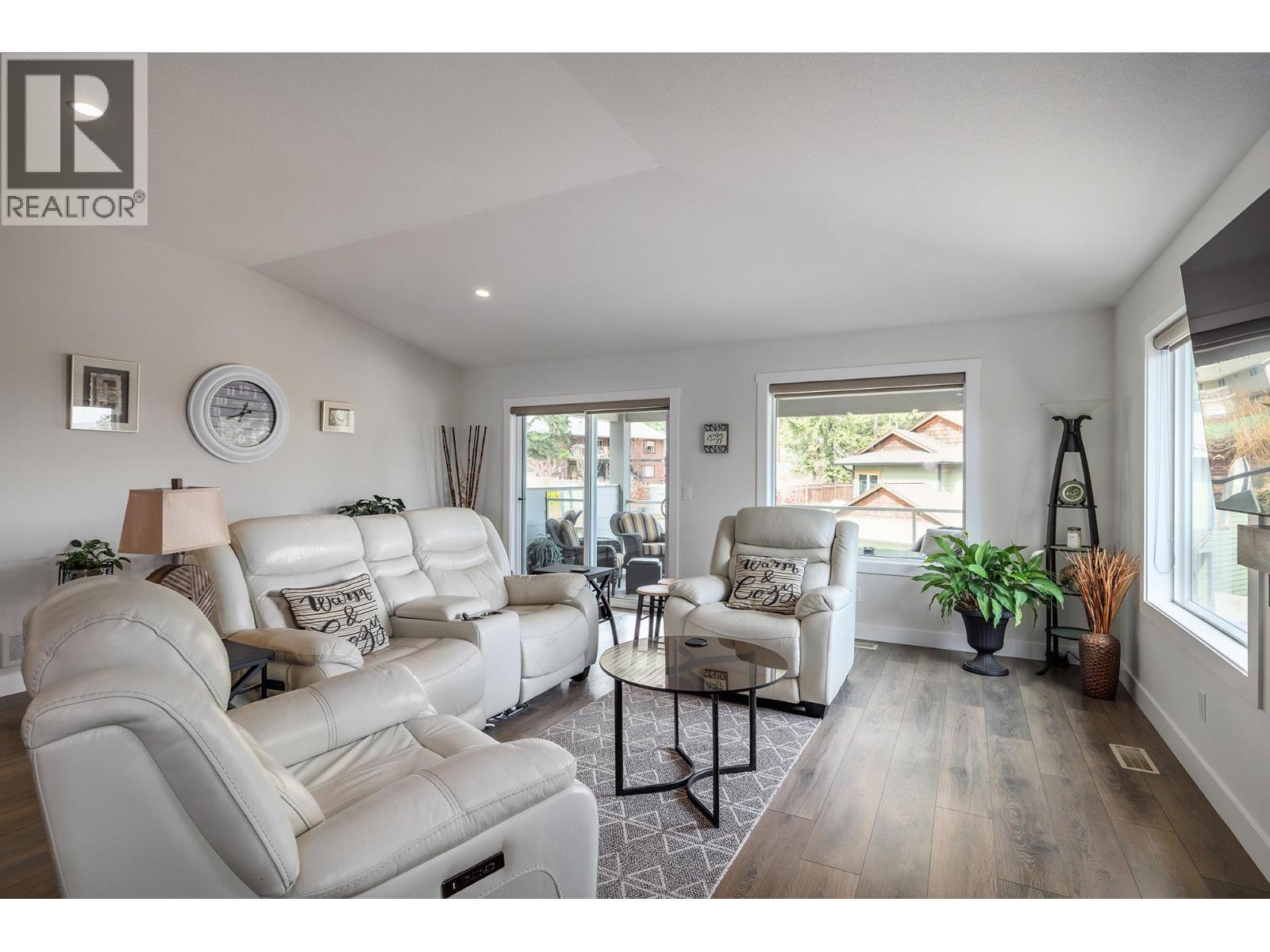 3042 Glenrosa Road, West Kelowna, British Columbia  V4T 1C4 - Photo 4 - 10381733