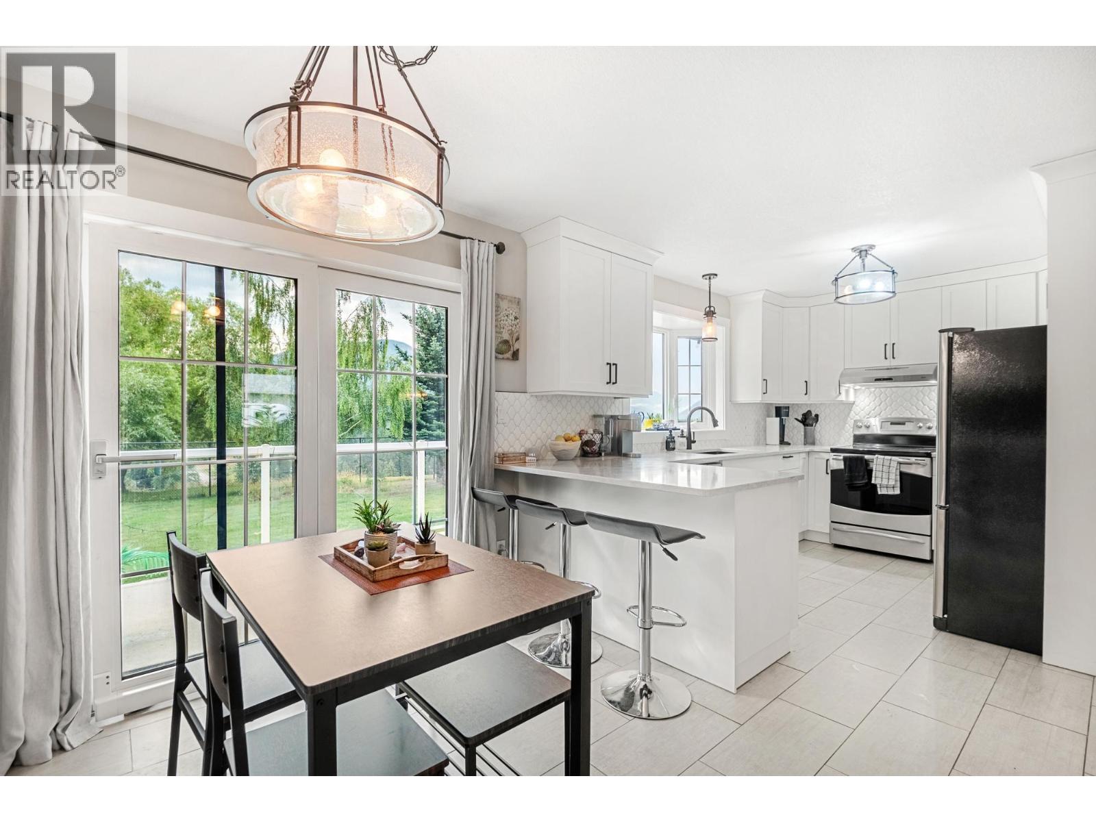 1257 Valley View Drive, Sparwood, British Columbia  V0B 2G2 - Photo 12 - 10381740