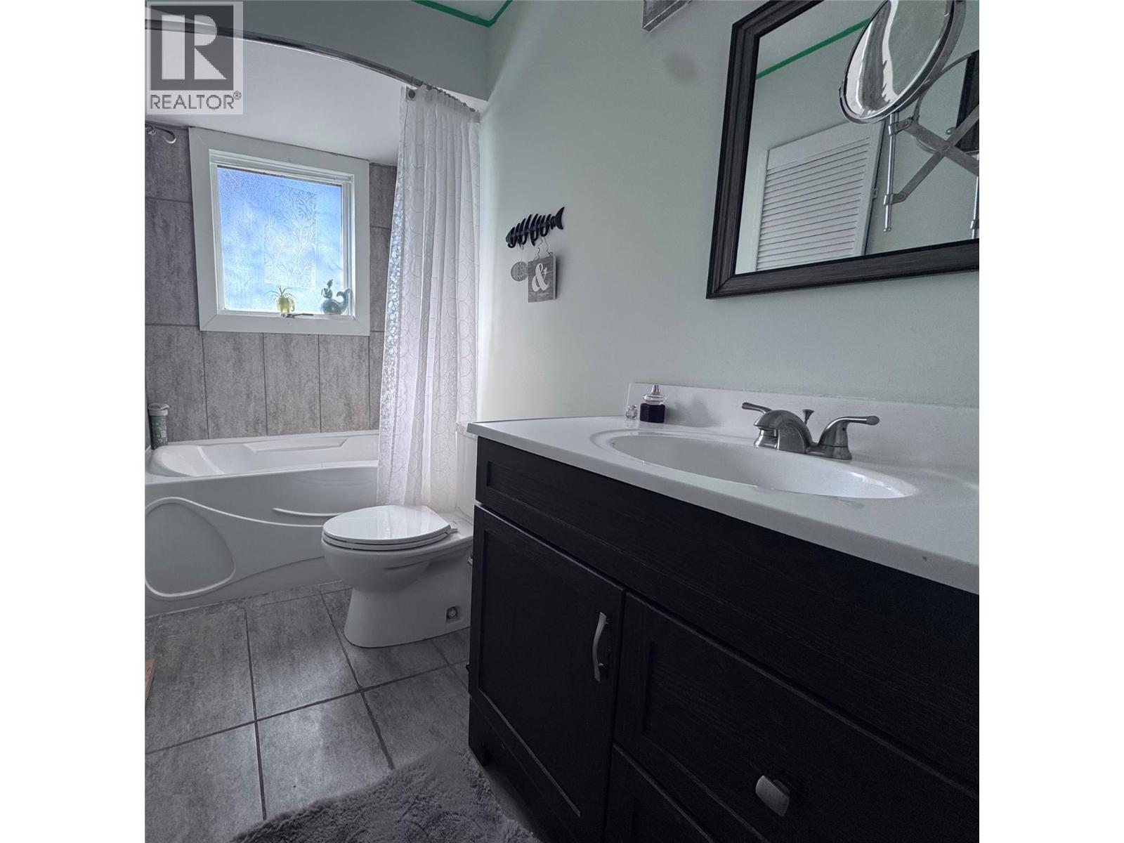 301 19th Avenue S, Cranbrook, British Columbia  V1C 3E3 - Photo 9 - 10381620