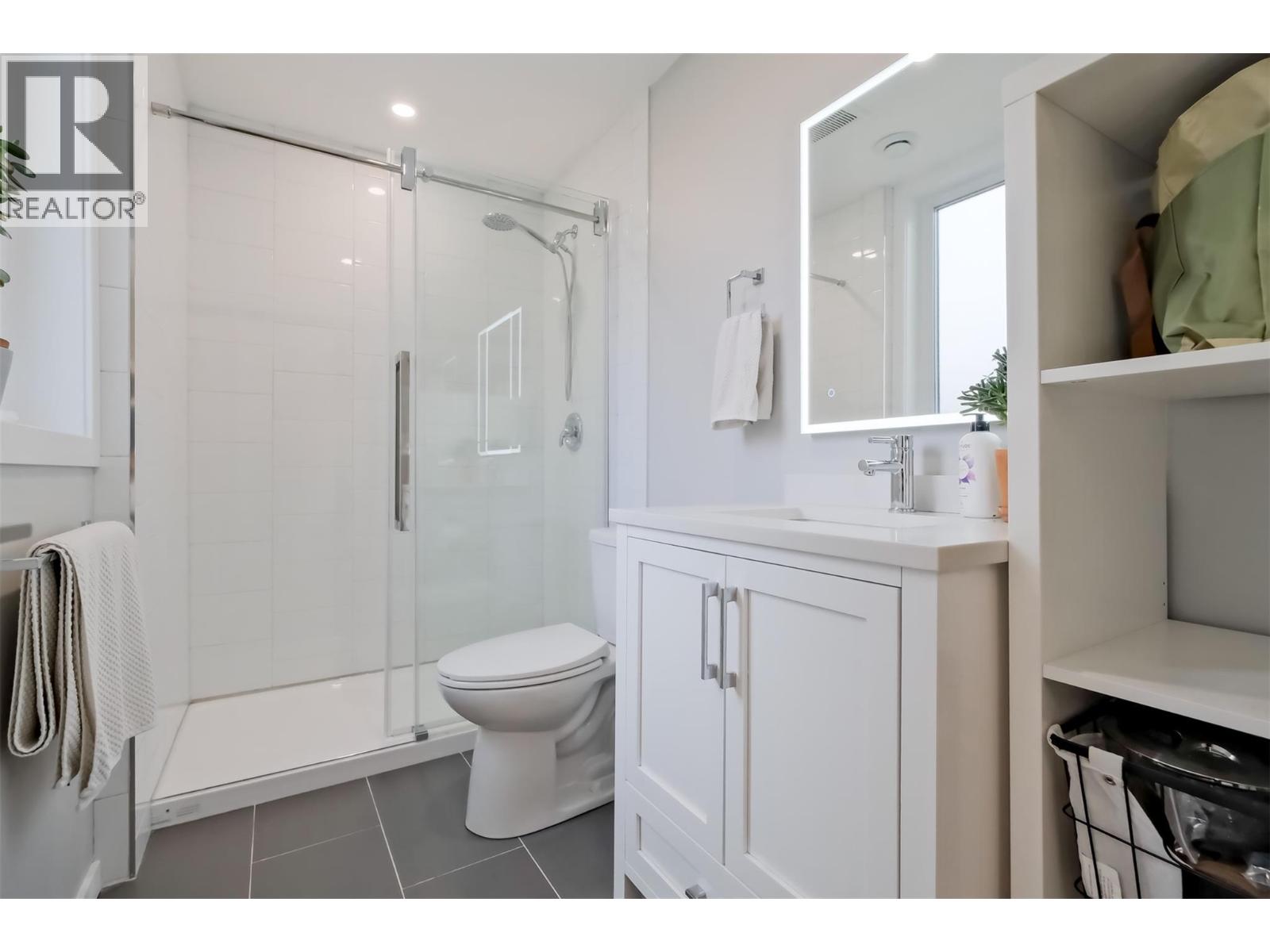 3719 Woodsdale Road Unit# 4, Lake Country, British Columbia  V4V 1X2 - Photo 37 - 10381536