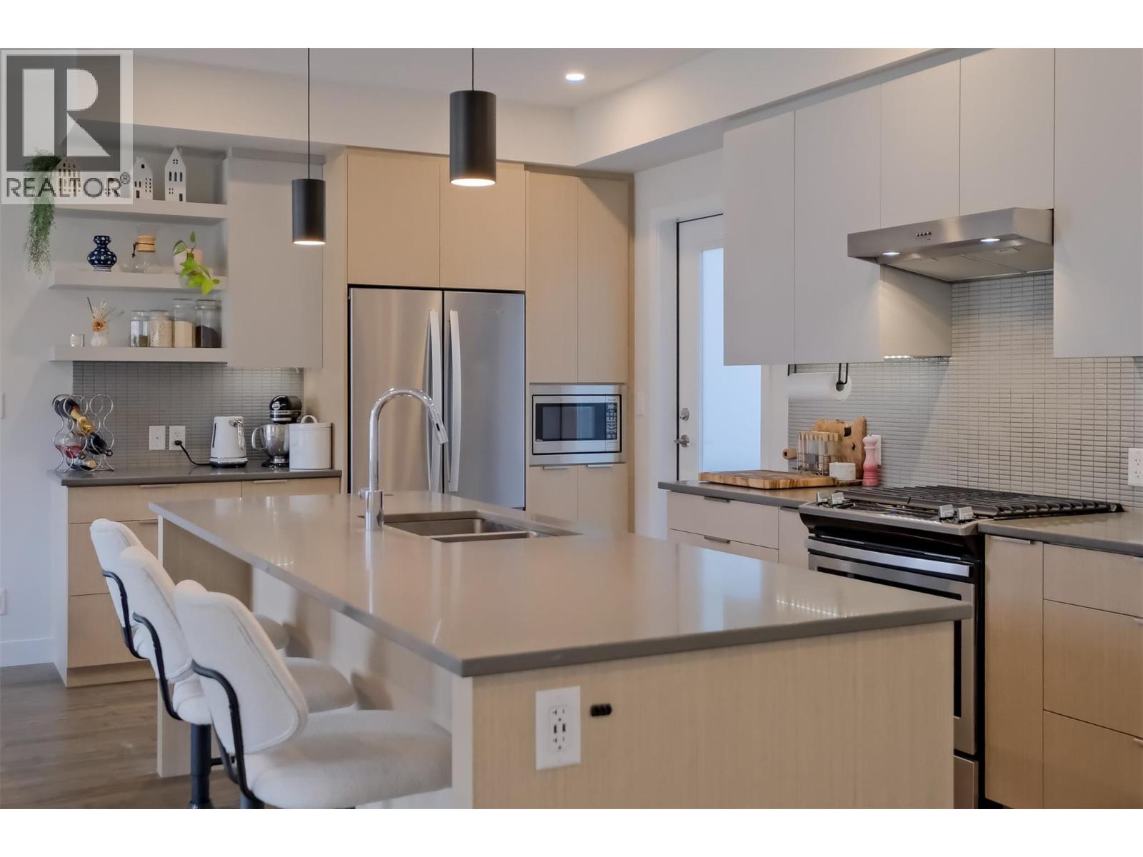 3719 Woodsdale Road Unit# 4, Lake Country, British Columbia  V4V 1X2 - Photo 6 - 10381536