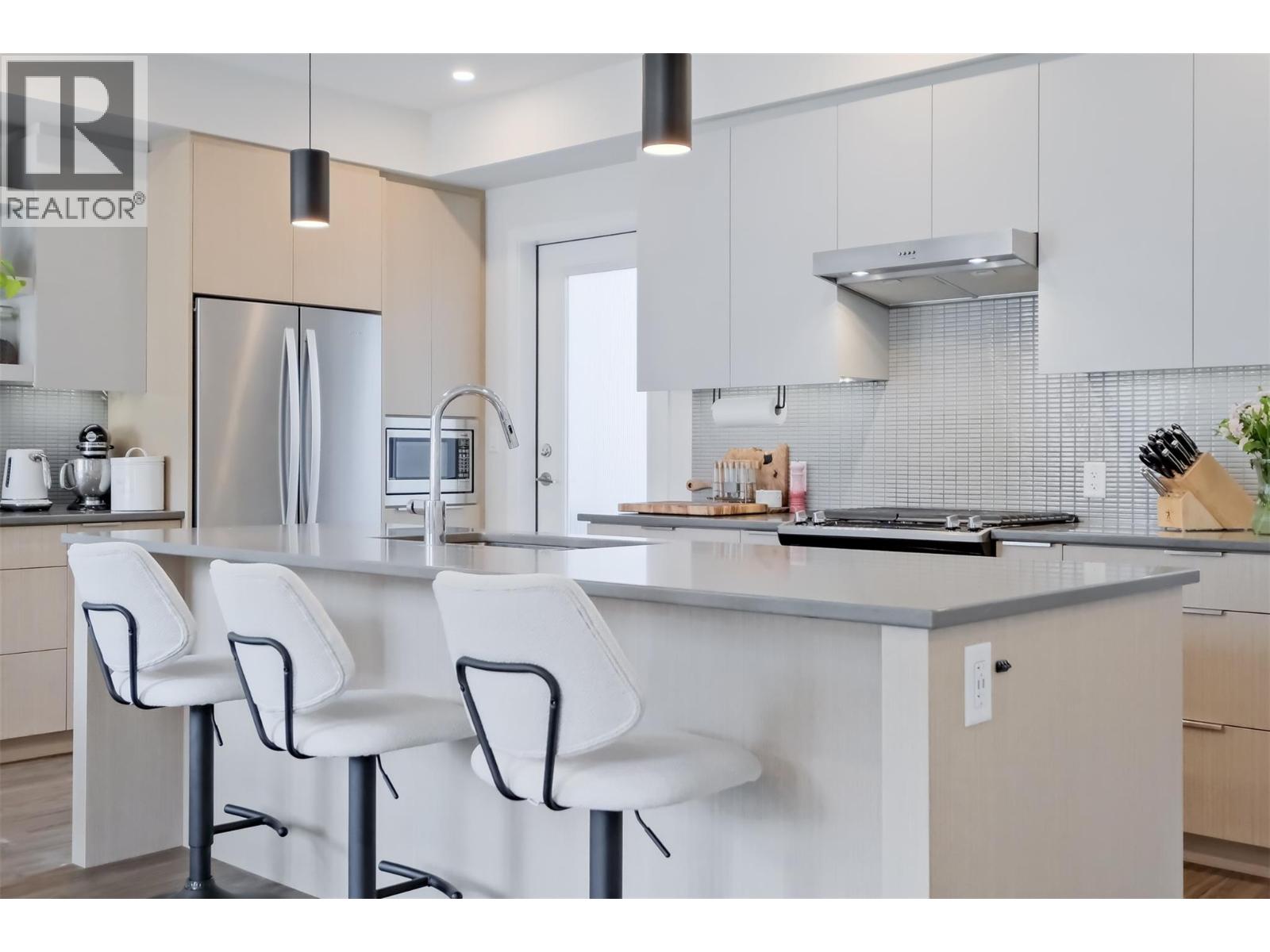 3719 Woodsdale Road Unit# 4, Lake Country, British Columbia  V4V 1X2 - Photo 7 - 10381536