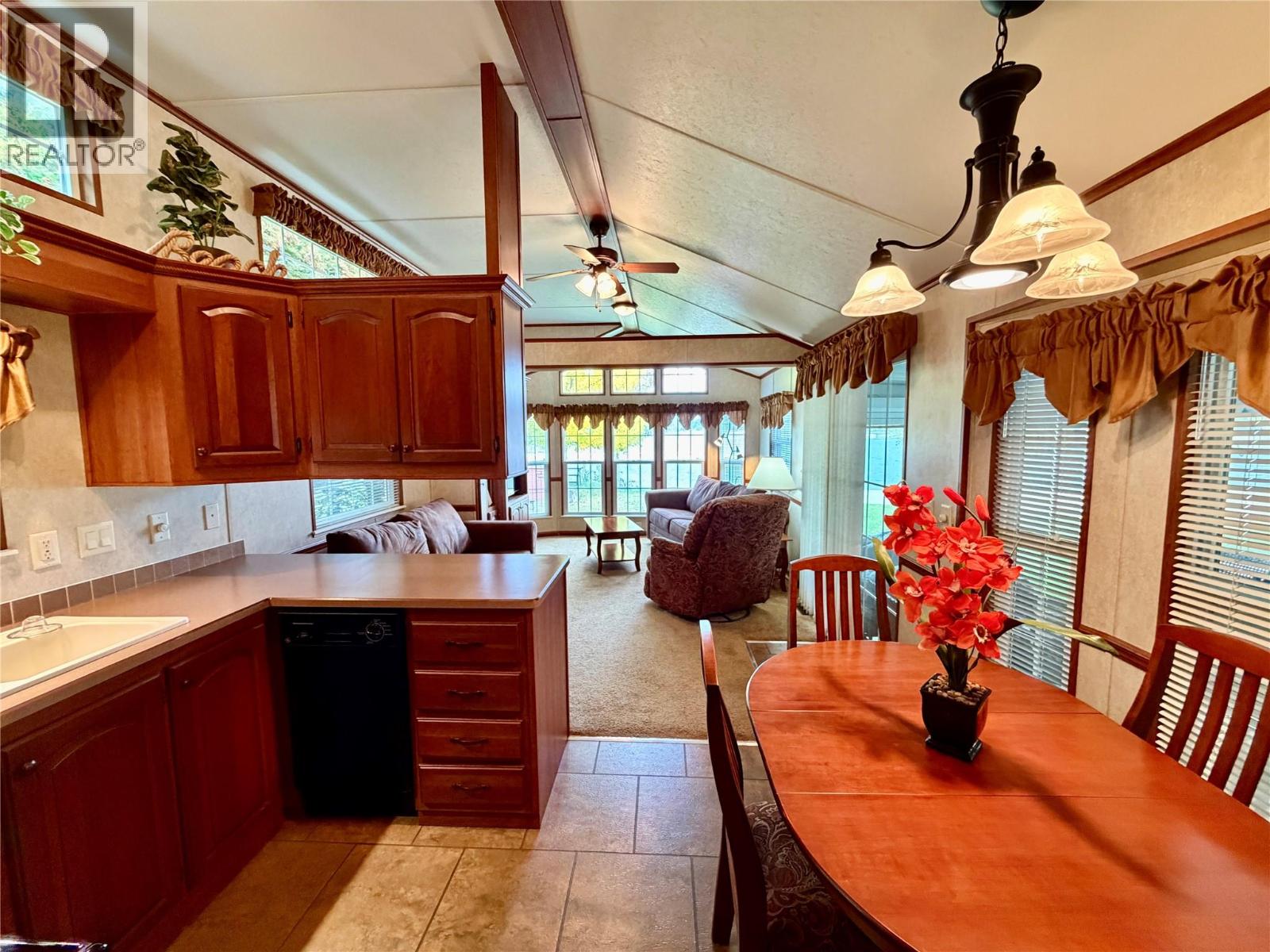 8192 Highway 97a Road Unit# Ls33, Mara, British Columbia  V0E 2K0 - Photo 20 - 10381337