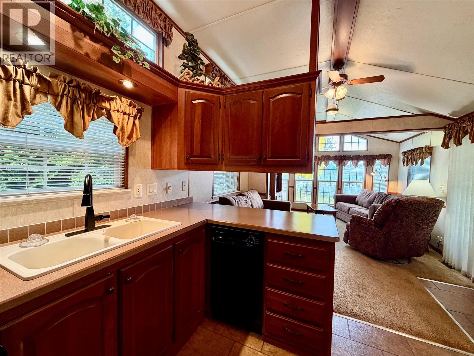 8192 Highway 97a Road Unit# Ls33, Mara, British Columbia  V0E 2K0 - Photo 34 - 10381337