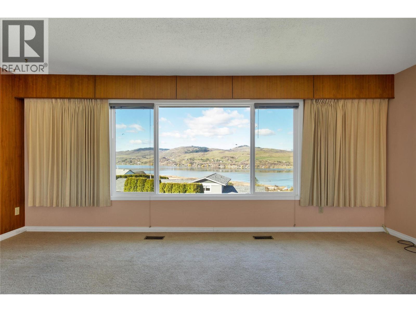 7515 L & A Road, Vernon, British Columbia  V1B 3S5 - Photo 13 - 10381288