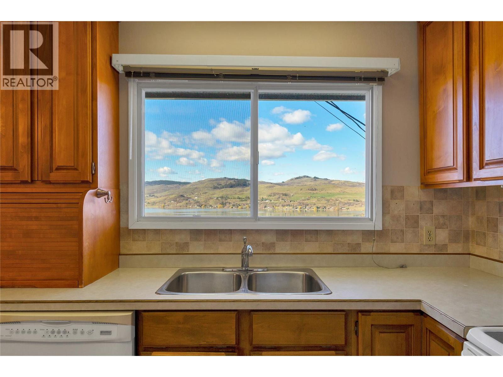 7515 L & A Road, Vernon, British Columbia  V1B 3S5 - Photo 21 - 10381288