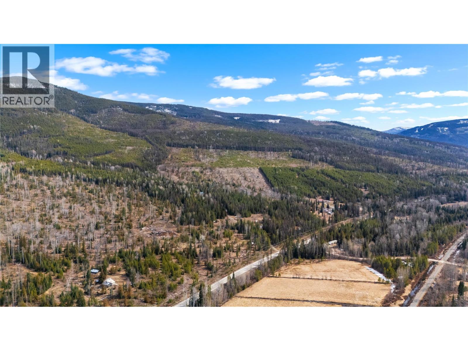 7904 Highway 3, Yahk, British Columbia  V0B 2P0 - Photo 2 - 10381671