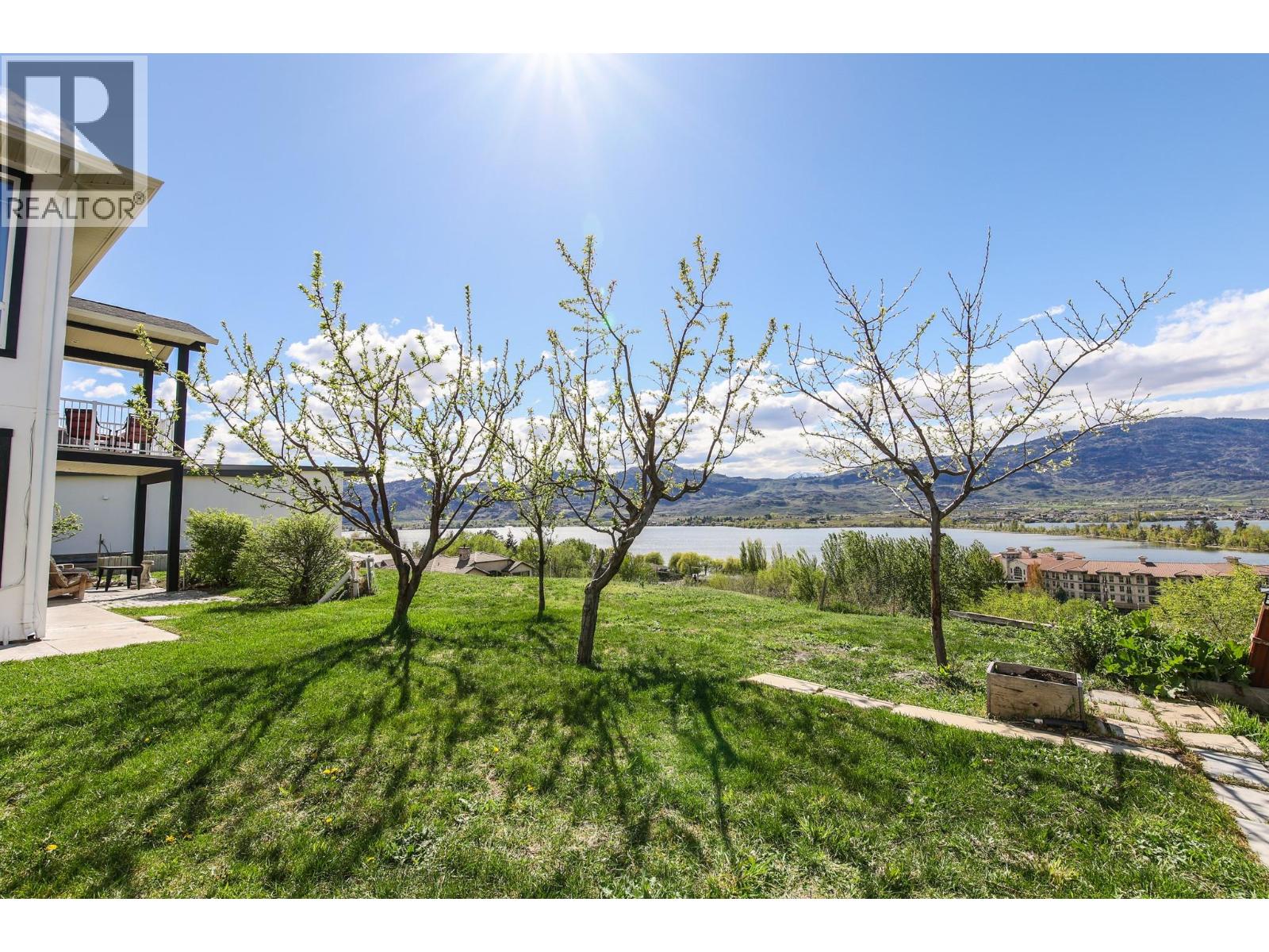 4004 39th Street, Osoyoos, British Columbia  V0H 1V6 - Photo 2 - 10381632
