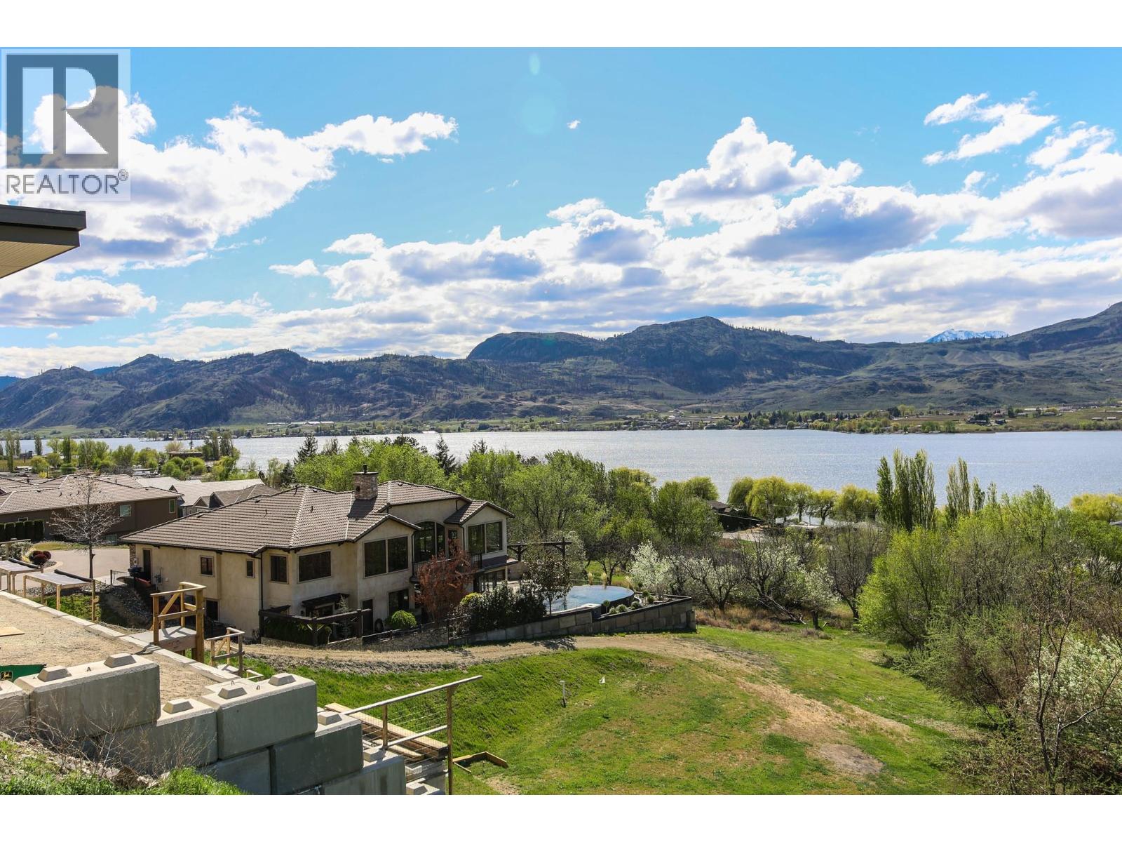 4004 39th Street, Osoyoos, British Columbia  V0H 1V6 - Photo 8 - 10381632