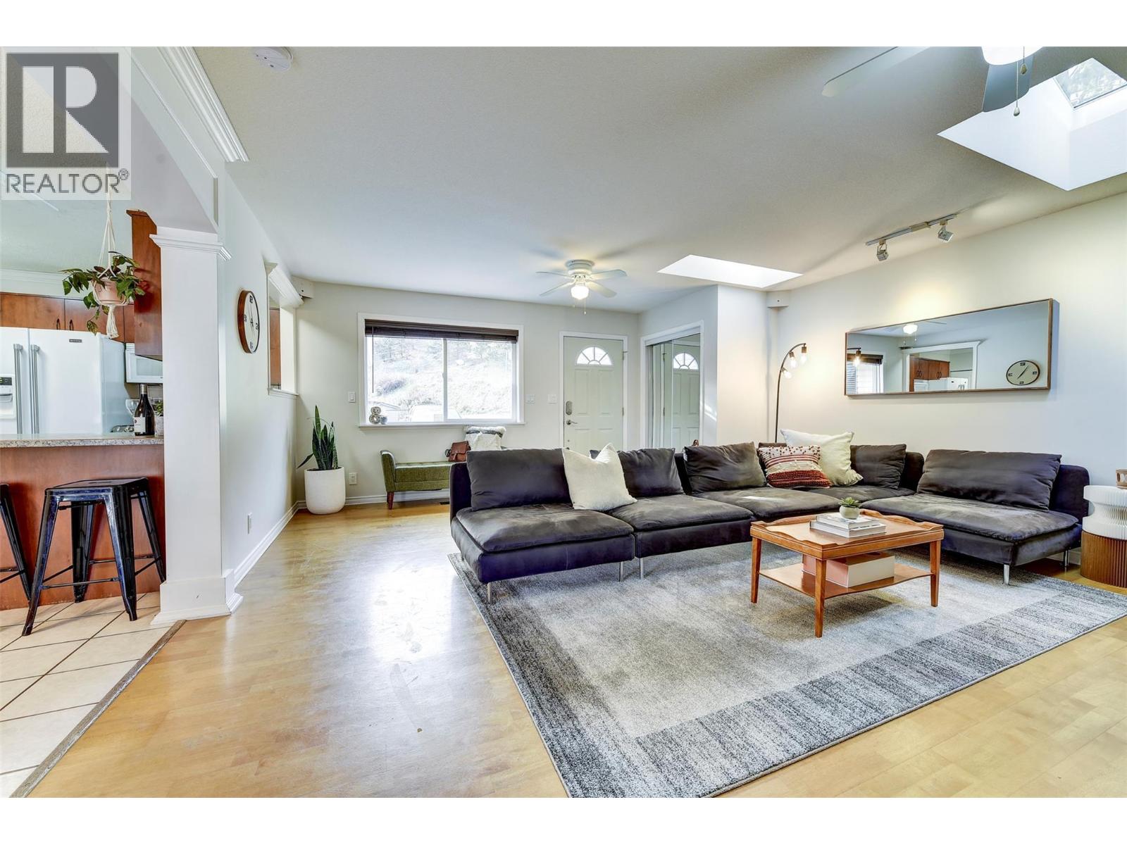 4311 11th Street, Peachland, British Columbia  V0H 1X6 - Photo 4 - 10381460