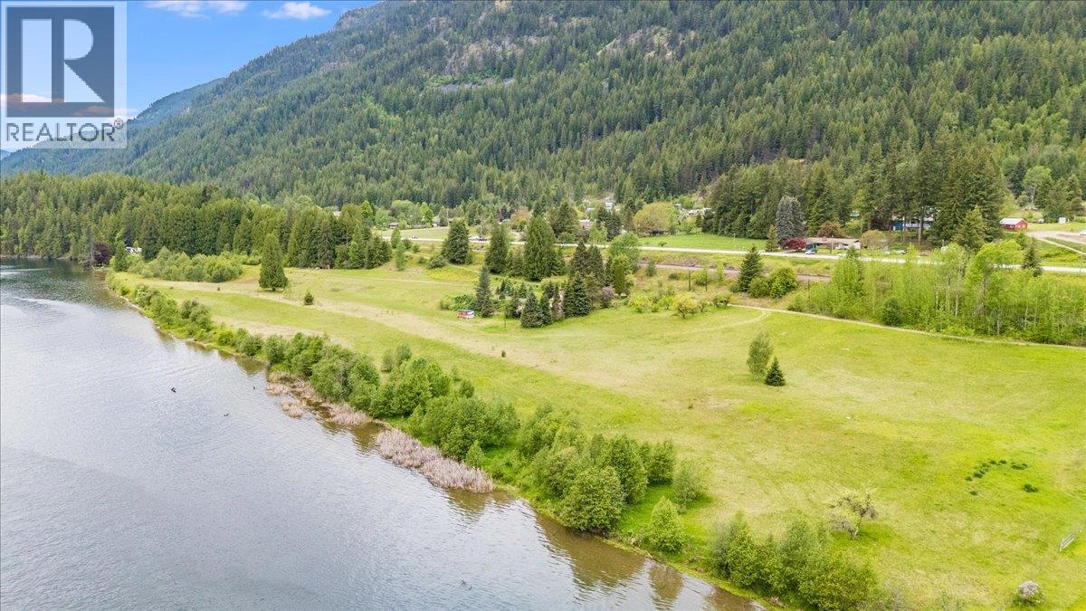 1864 Highway 3a, Castlegar, British Columbia  V1N 4N7 - Photo 10 - 10381286