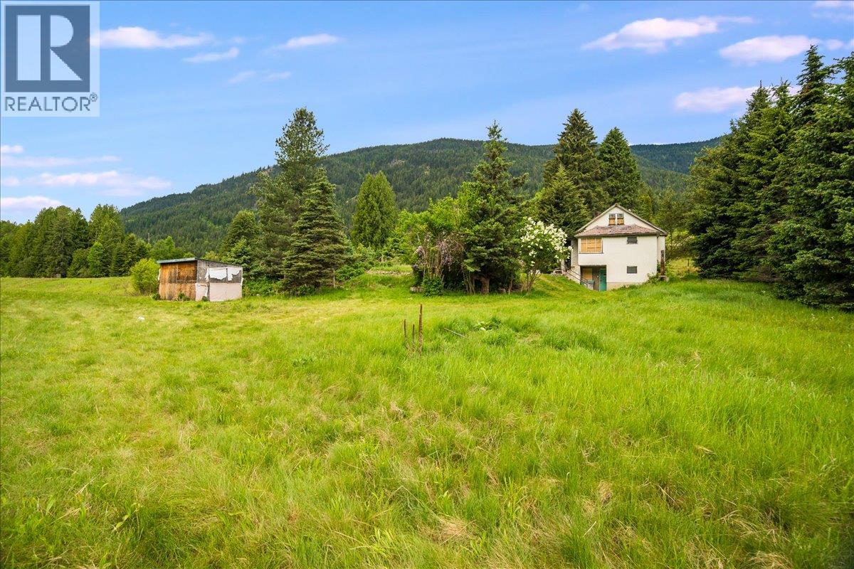 1864 Highway 3a, Castlegar, British Columbia  V1N 4N7 - Photo 23 - 10381286