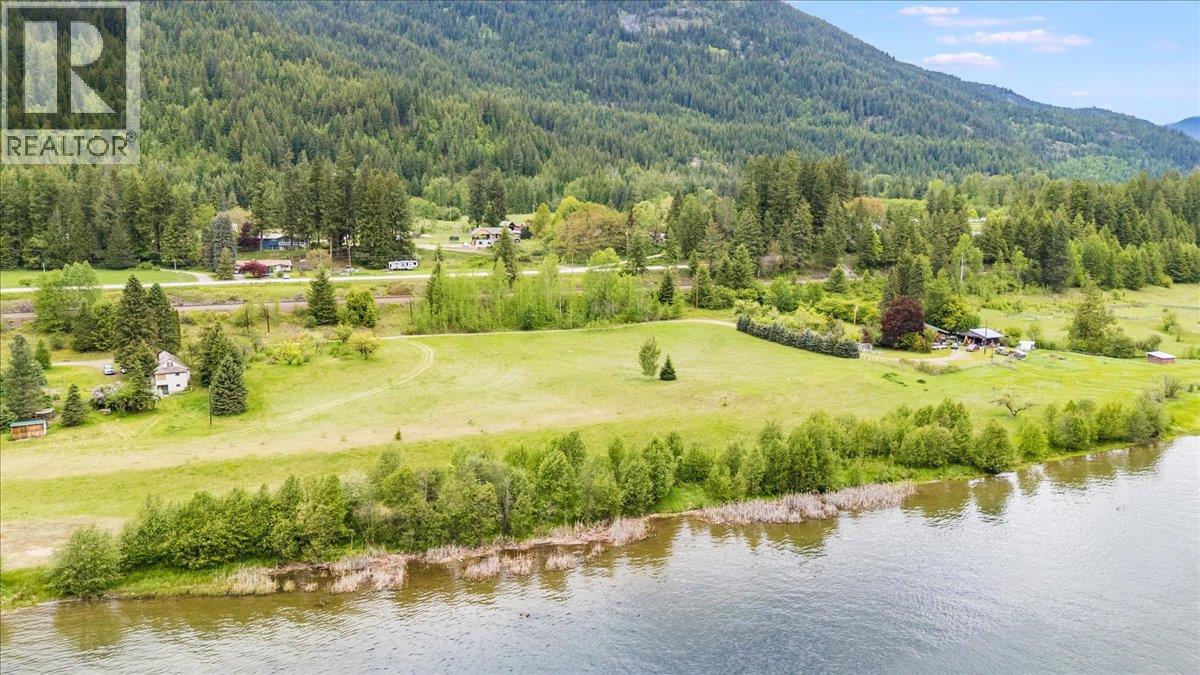 1864 Highway 3a, Castlegar, British Columbia  V1N 4N7 - Photo 9 - 10381286