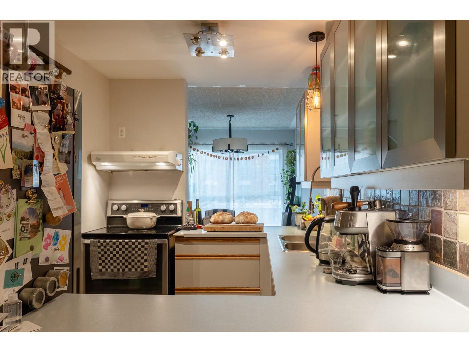 1685 Ufton Court Unit# 305, Kelowna, British Columbia  V1Y 8G7 - Photo 5 - 10381795