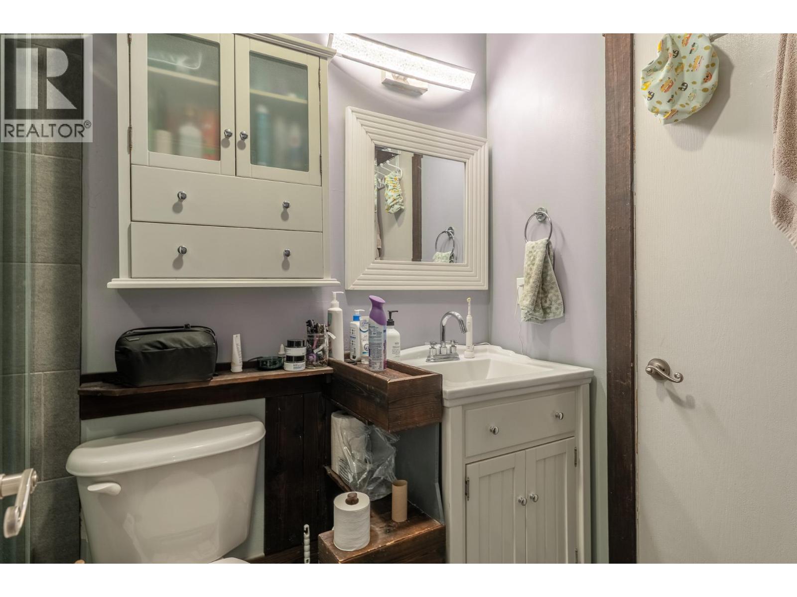 1685 Ufton Court Unit# 305, Kelowna, British Columbia  V1Y 8G7 - Photo 9 - 10381795