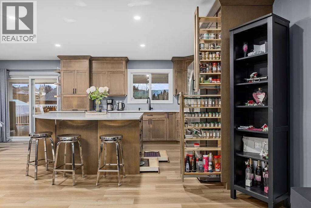 5348 Norquay Road, Vernon, British Columbia  V1B 3K7 - Photo 8 - 10381865