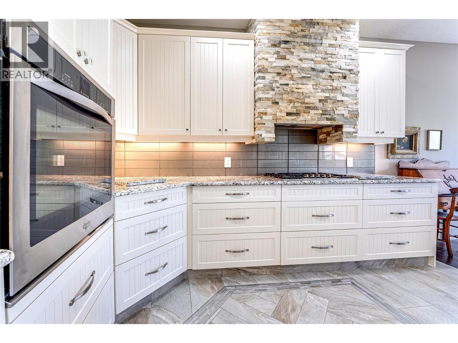 11503 Wyatt Court, Coldstream, British Columbia  V1B 2Y7 - Photo 12 - 10381838