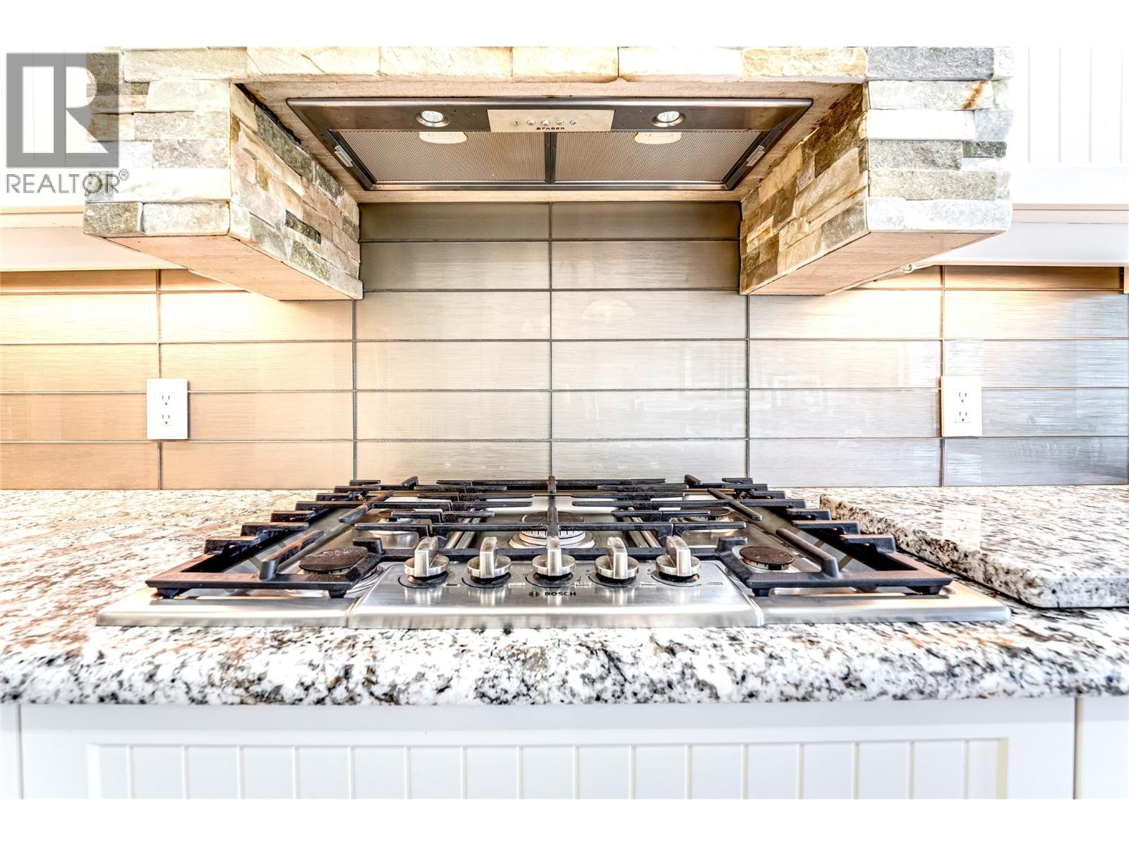 11503 Wyatt Court, Coldstream, British Columbia  V1B 2Y7 - Photo 13 - 10381838