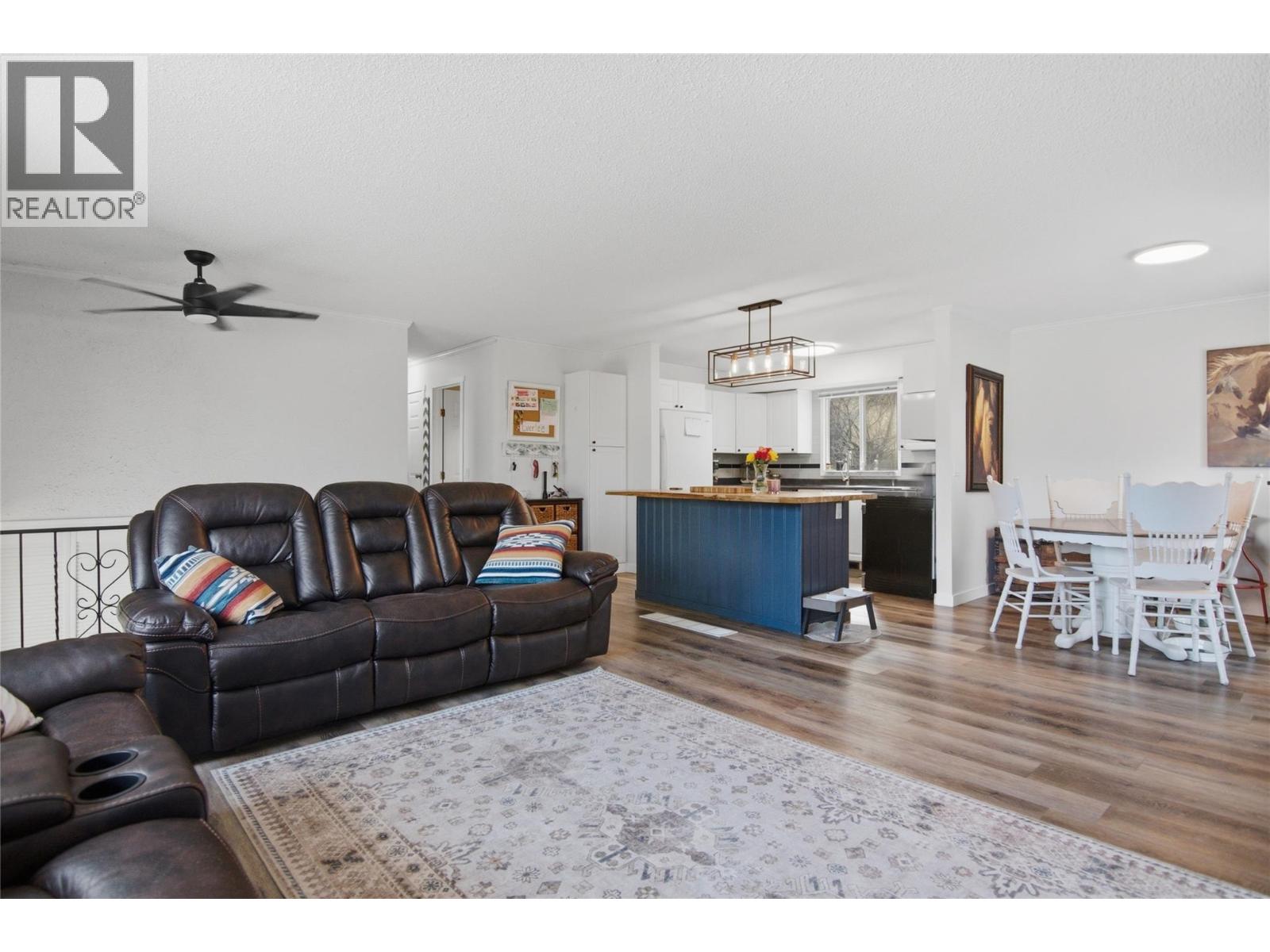 5367 Sunrise Drive, Kamloops, British Columbia  V2C 5H4 - Photo 6 - 10381708