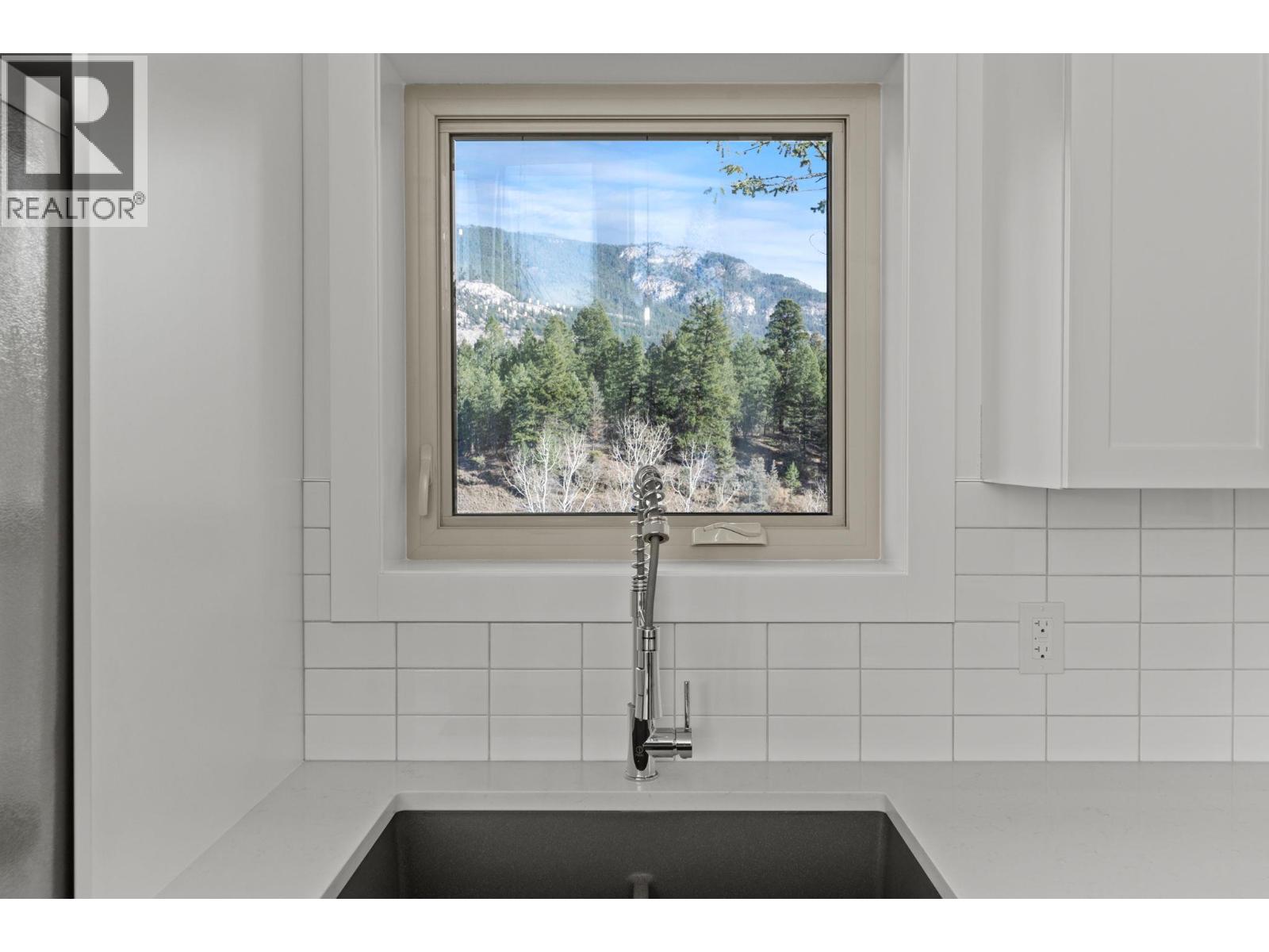 4926 Timber Ridge Road Unit# 48, Windermere, British Columbia  V0B 1L0 - Photo 12 - 10381655