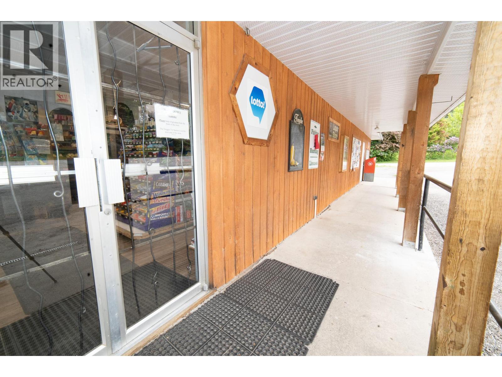 1504 Eastman Avenue, Riondel, British Columbia  V0B 2P0 - Photo 4 - 10381896