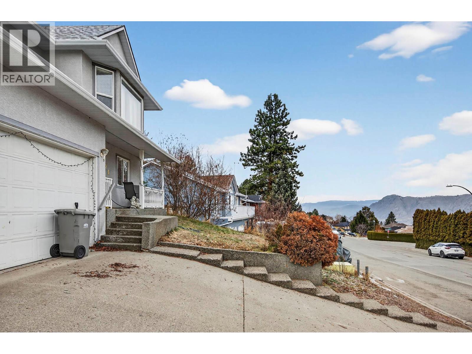 1725 Coldwater Drive, Kamloops, British Columbia  V2E 2R3 - Photo 3 - 10381810