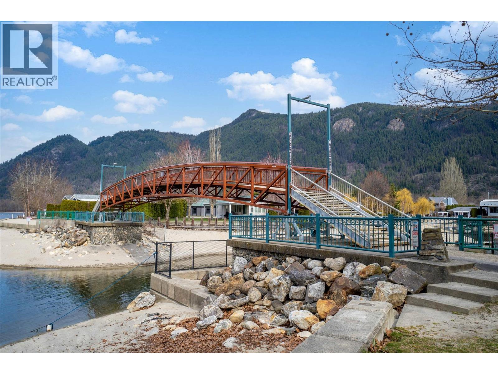 266 Sunset Drive, Sicamous, British Columbia  V0E 2V1 - Photo 21 - 10381684