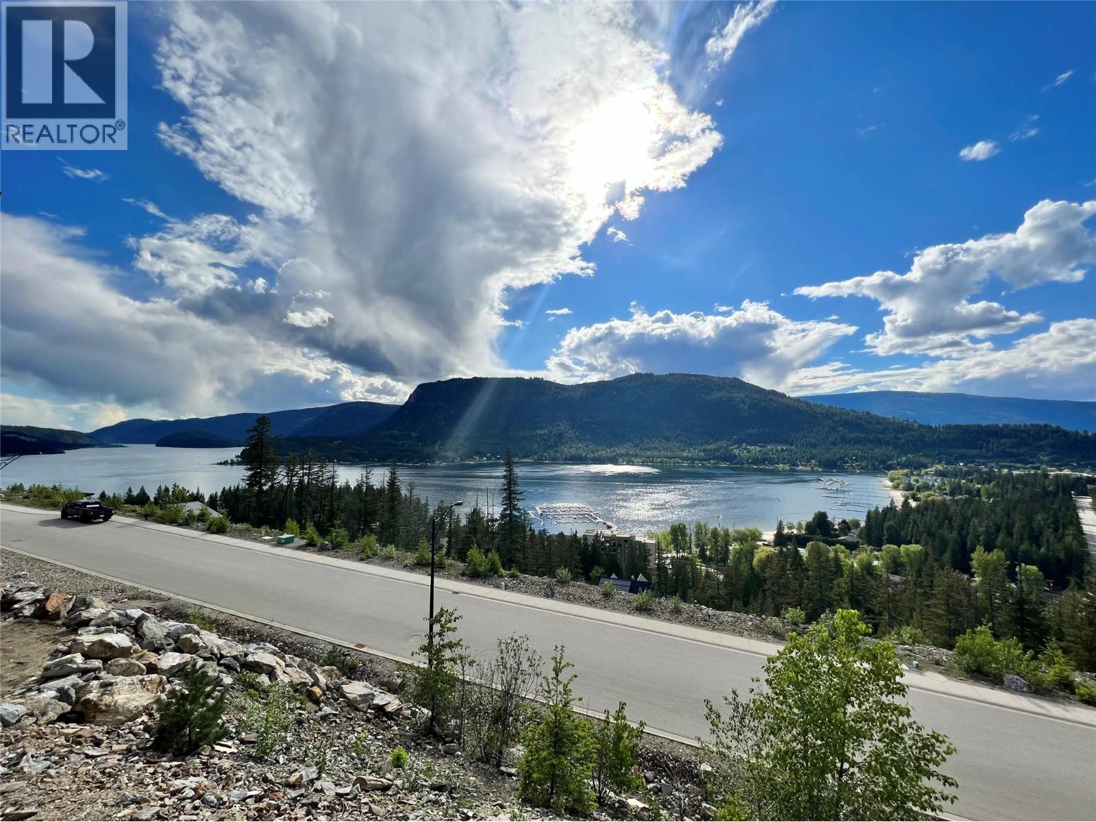 266 Sunset Drive, Sicamous, British Columbia  V0E 2V1 - Photo 4 - 10381684