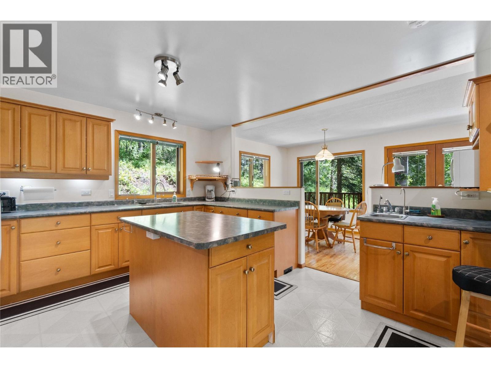 769 & 771 Gardom Lake Road, Enderby, British Columbia  V4Y 4H8 - Photo 16 - 10381644