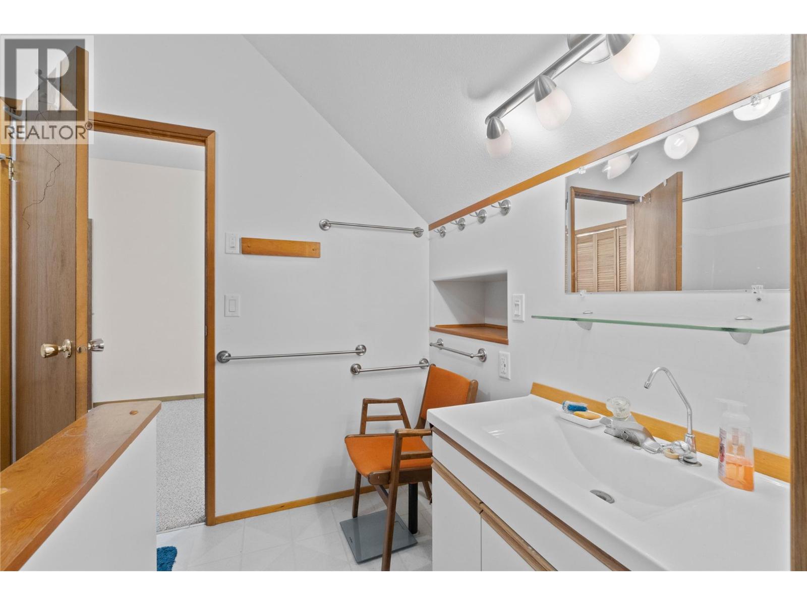 769 & 771 Gardom Lake Road, Enderby, British Columbia  V4Y 4H8 - Photo 31 - 10381644