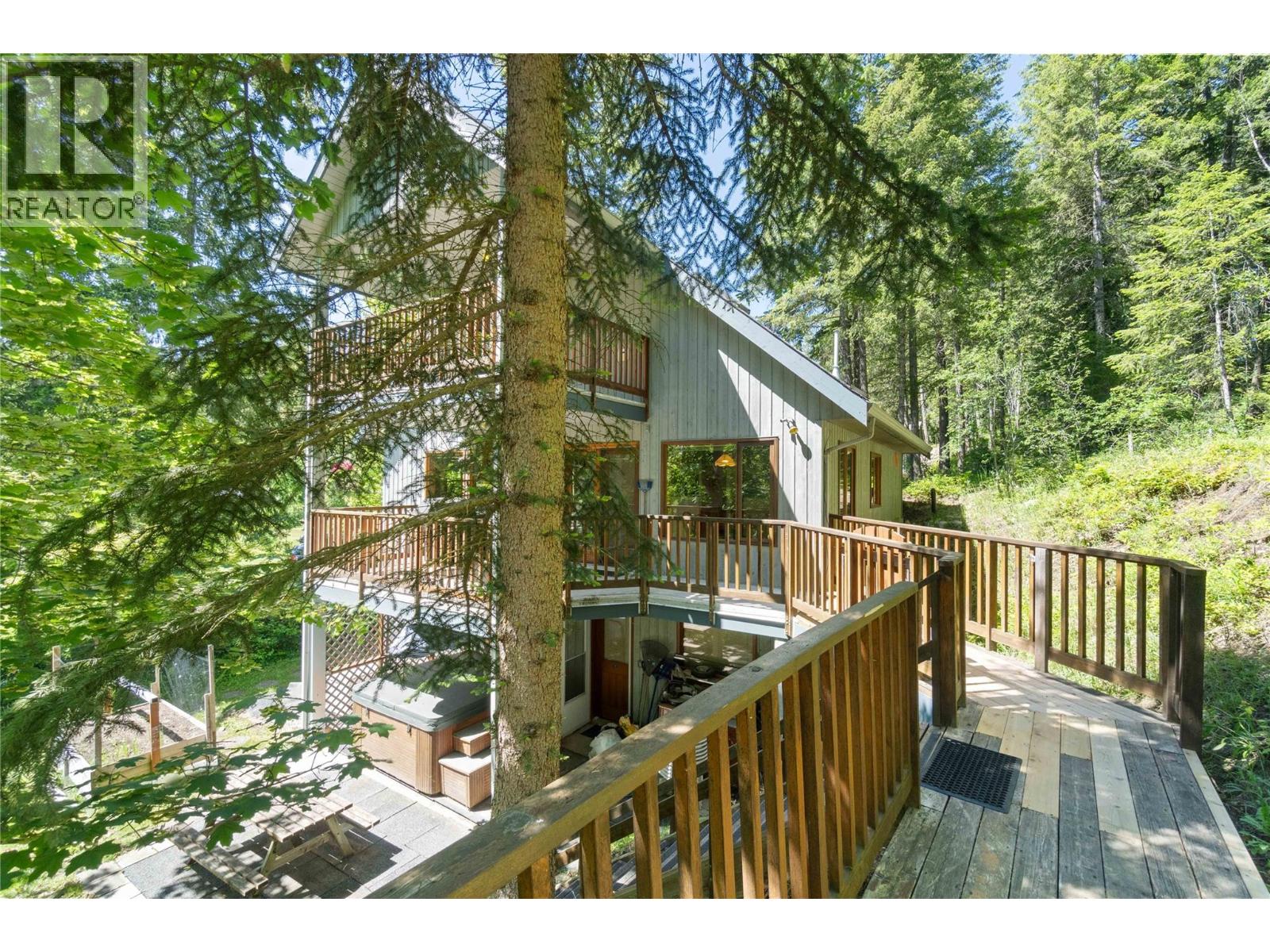 769 & 771 Gardom Lake Road, Enderby, British Columbia  V4Y 4H8 - Photo 8 - 10381644