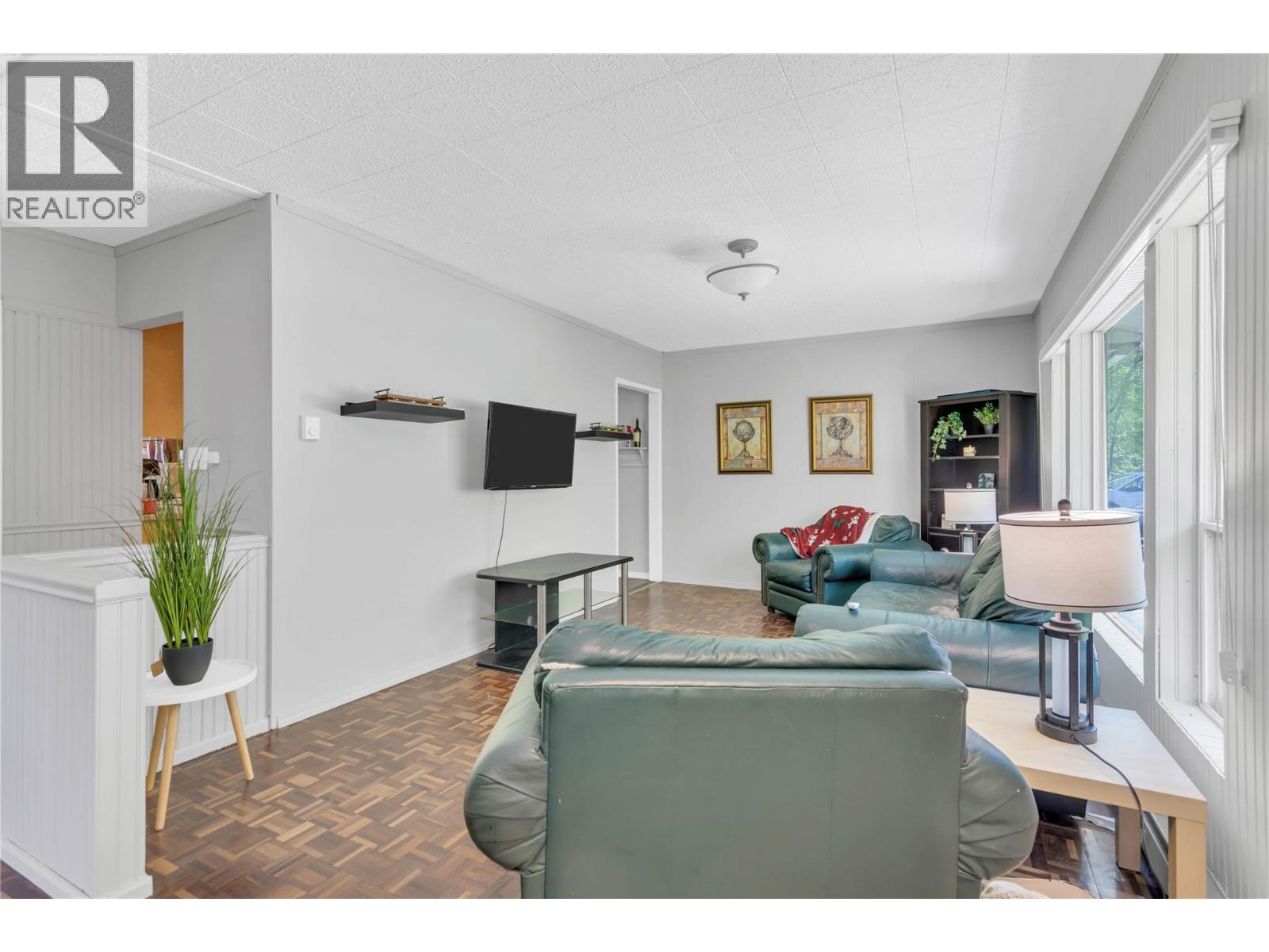 365 Clifton Road, Kelowna, British Columbia  V1V 1A4 - Photo 4 - 10380539