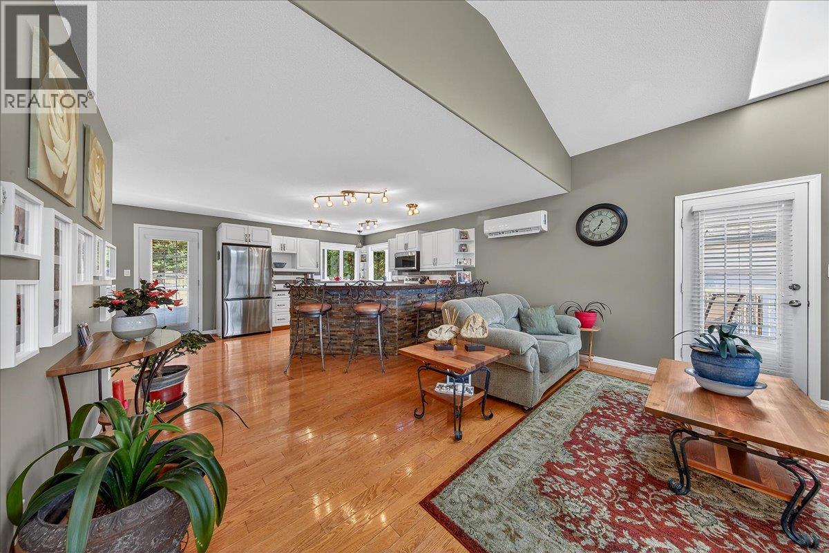 4885 Carnoustie Place, Fairmont Hot Springs, British Columbia  V0B 1L1 - Photo 9 - 10381509