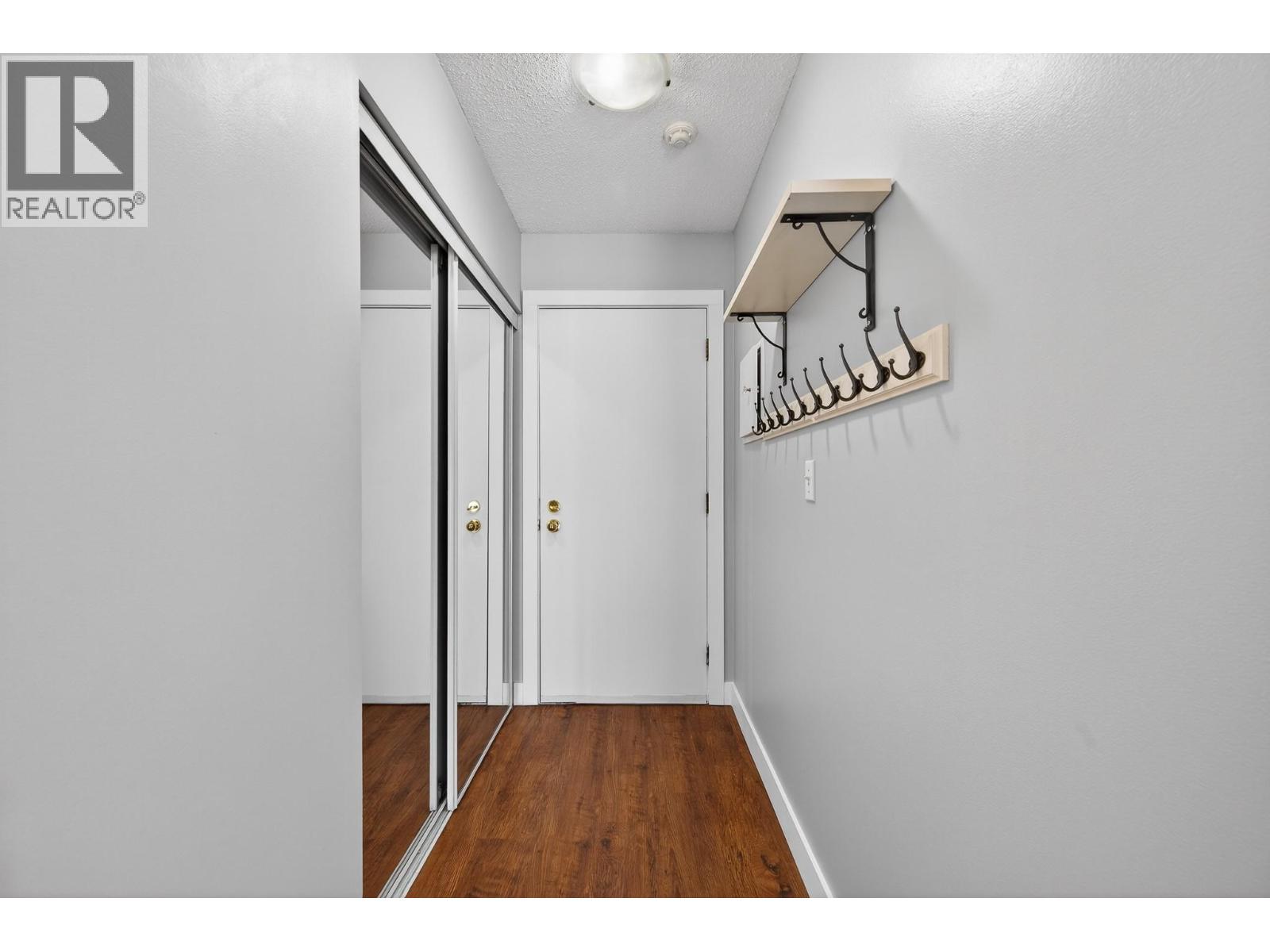 751 Grandview Terrace Unit# 306, Kamloops, British Columbia  V2C 6C9 - Photo 2 - 10381926