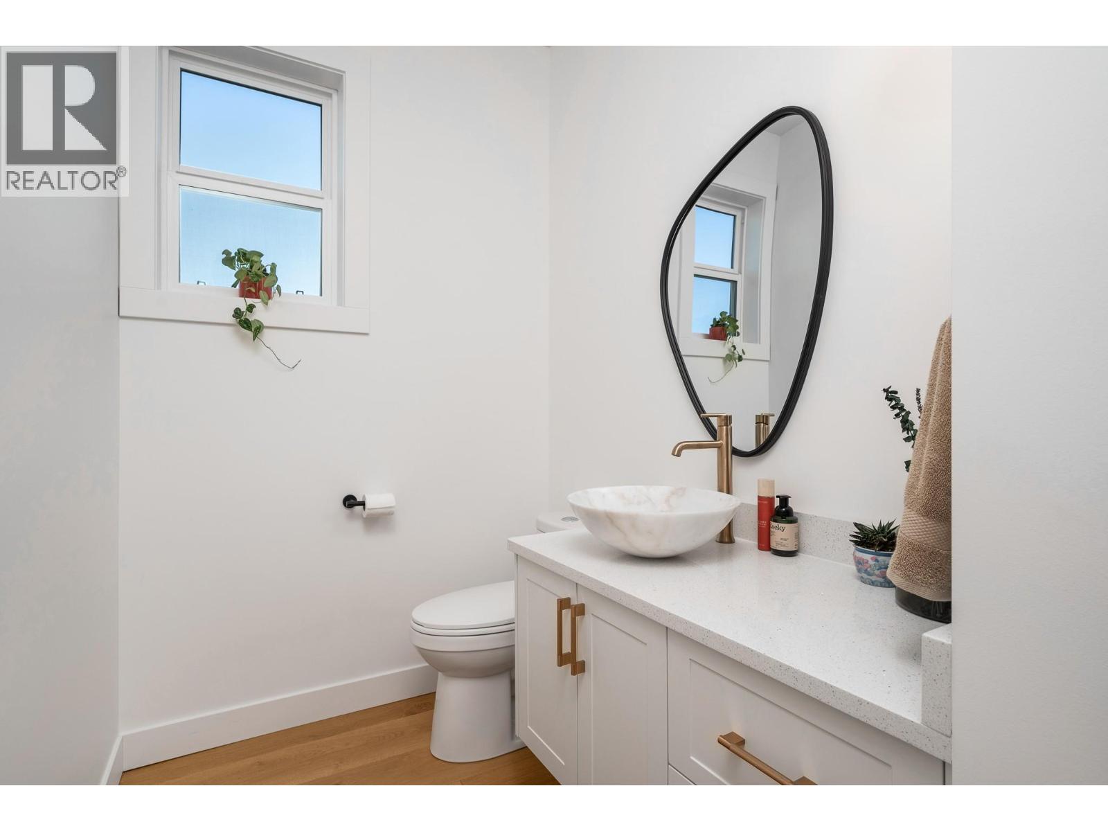 7155 Apex Drive, Vernon, British Columbia  V1B 4A3 - Photo 10 - 10381904