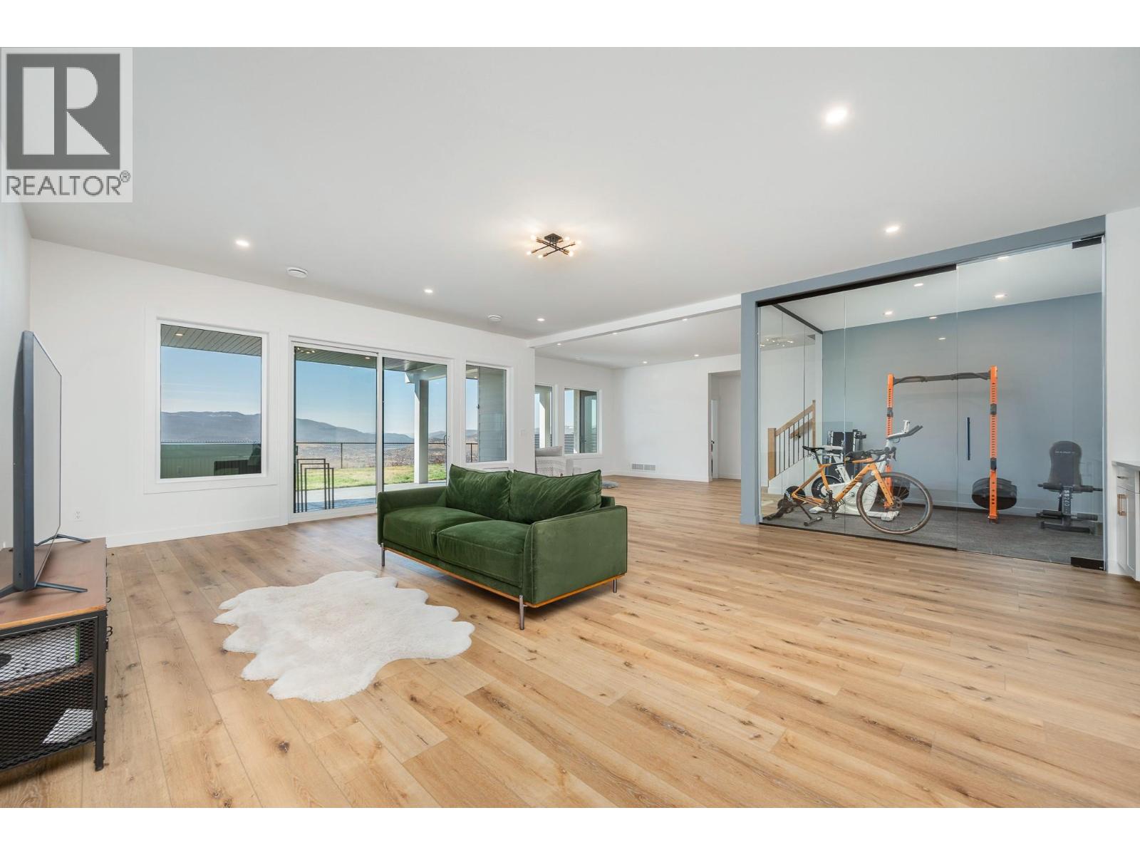 7155 Apex Drive, Vernon, British Columbia  V1B 4A3 - Photo 12 - 10381904