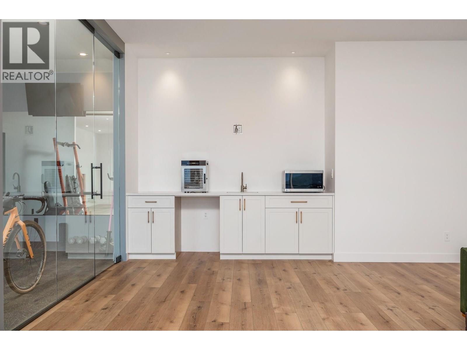 7155 Apex Drive, Vernon, British Columbia  V1B 4A3 - Photo 13 - 10381904