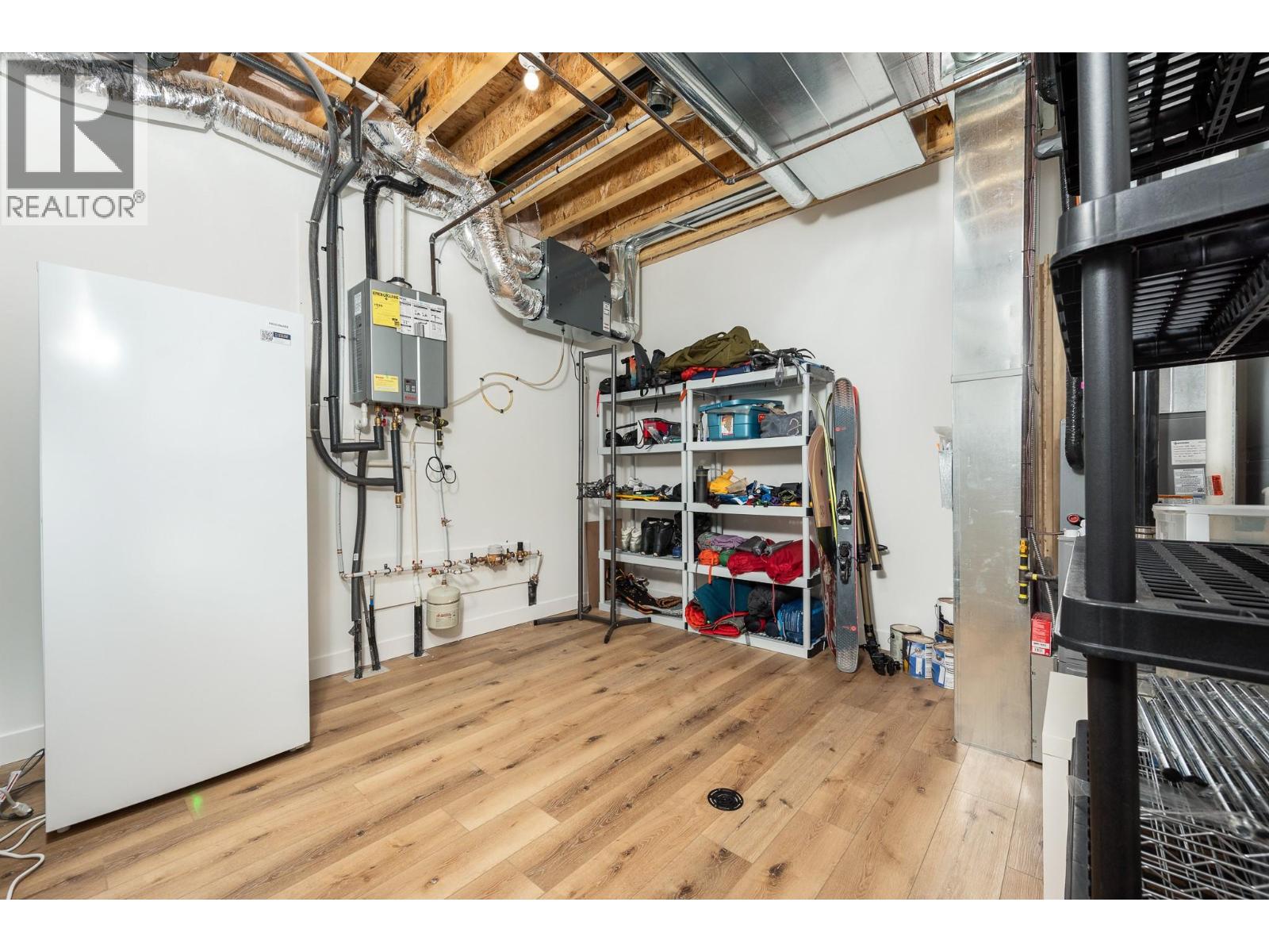 7155 Apex Drive, Vernon, British Columbia  V1B 4A3 - Photo 15 - 10381904