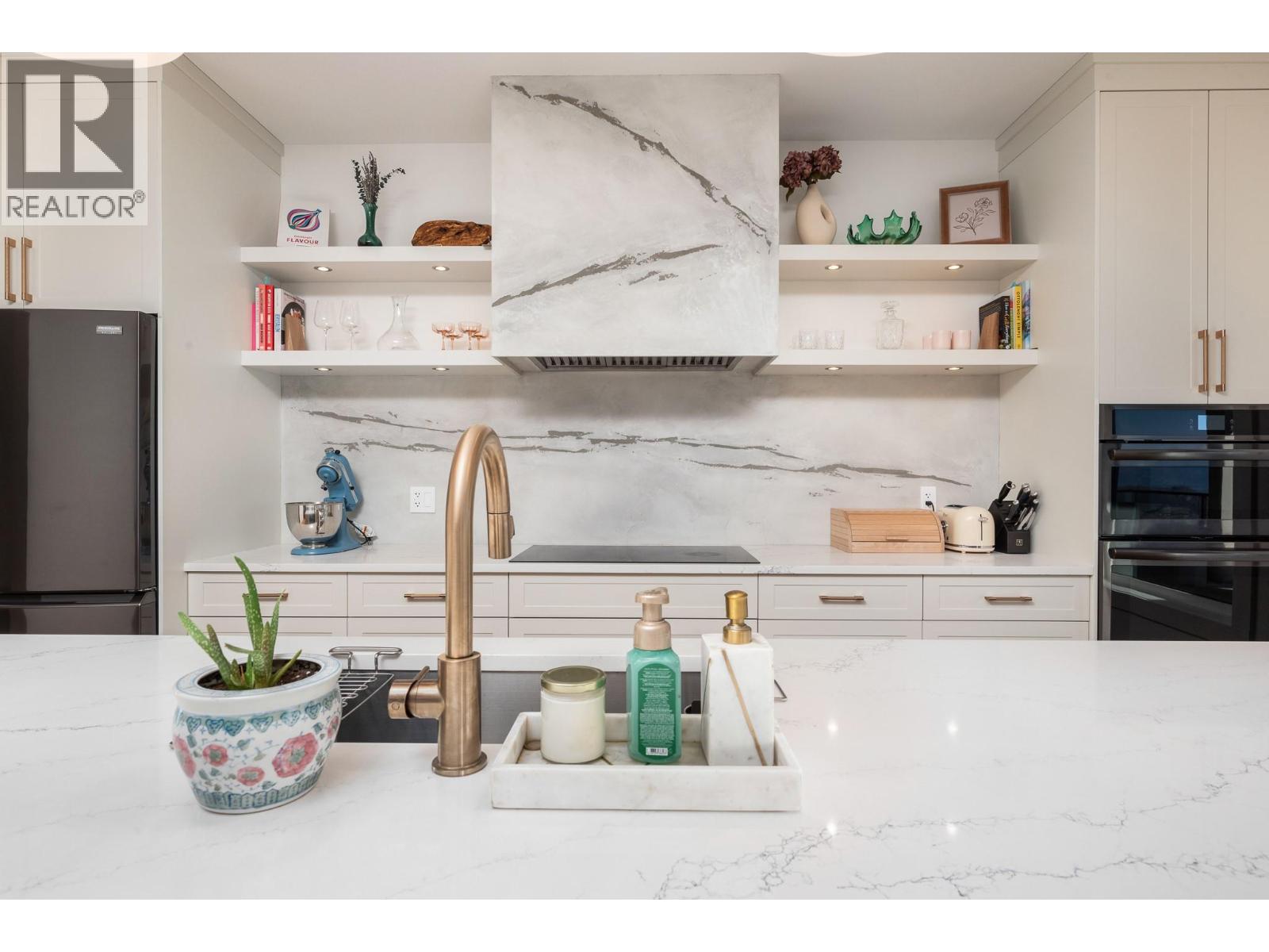 7155 Apex Drive, Vernon, British Columbia  V1B 4A3 - Photo 7 - 10381904