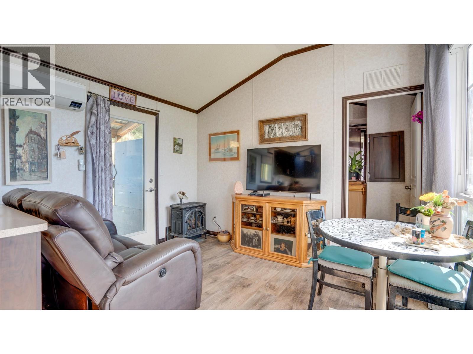 4050 White Lake Road, White Lake, British Columbia  V0E 2W0 - Photo 6 - 10381679