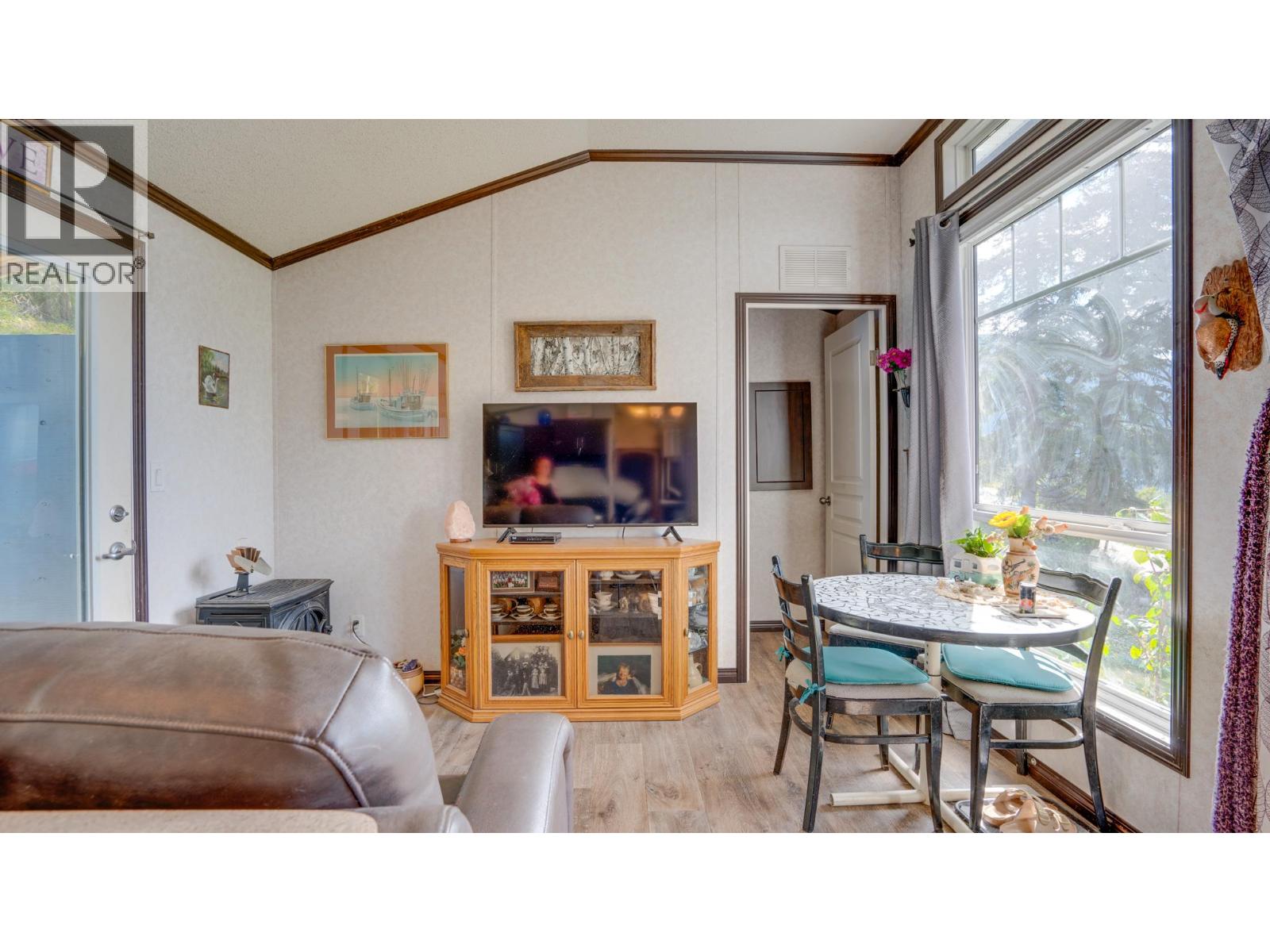 4050 White Lake Road, White Lake, British Columbia  V0E 2W0 - Photo 8 - 10381679