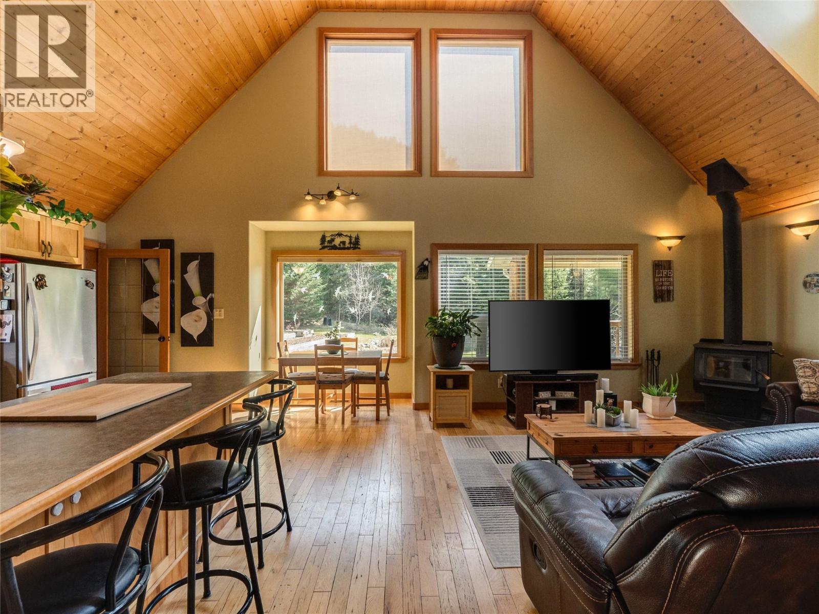 955 Cedar Brae Road, Castlegar, British Columbia  V1N 4R5 - Photo 31 - 10381543