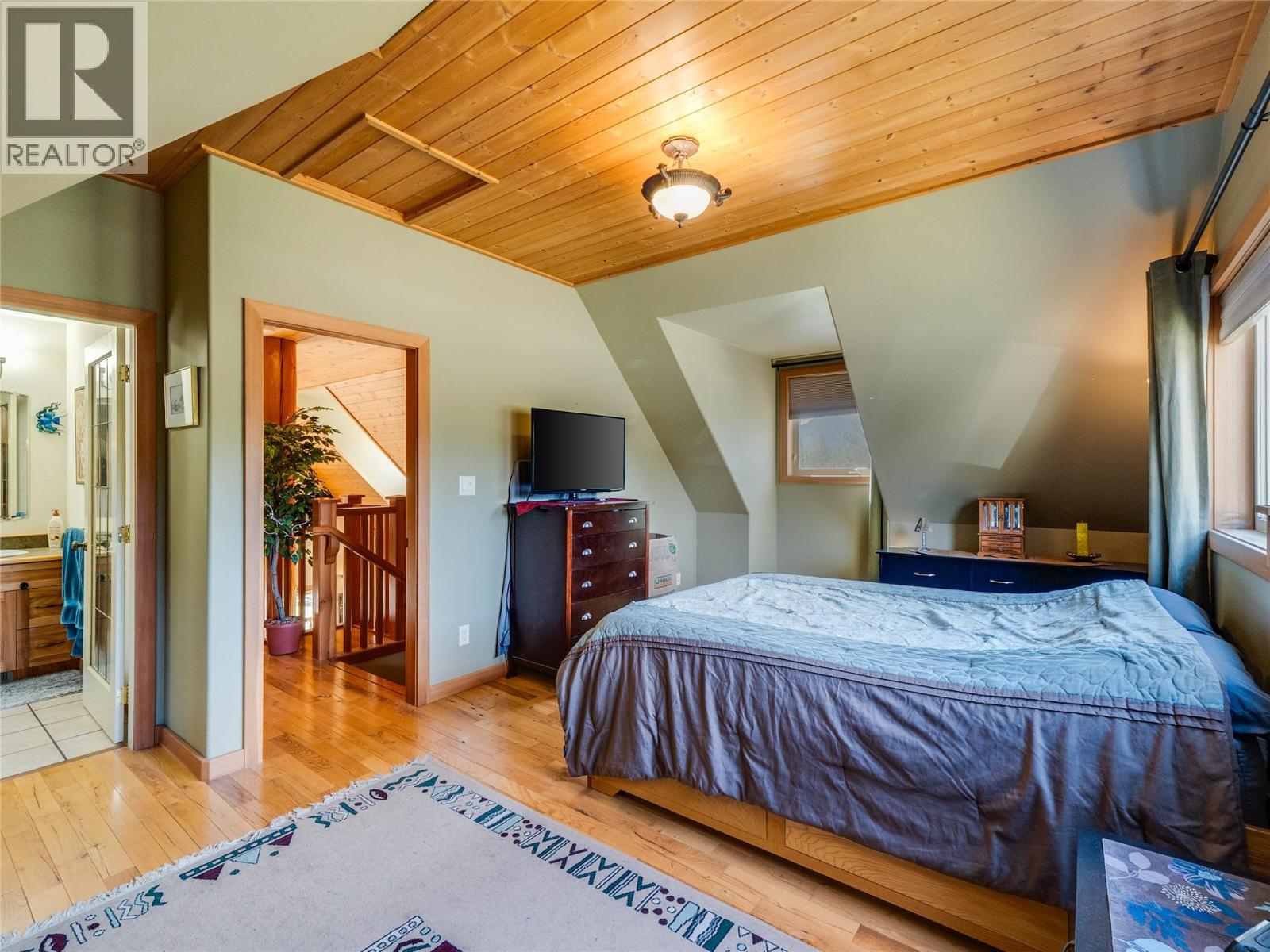 955 Cedar Brae Road, Castlegar, British Columbia  V1N 4R5 - Photo 40 - 10381543