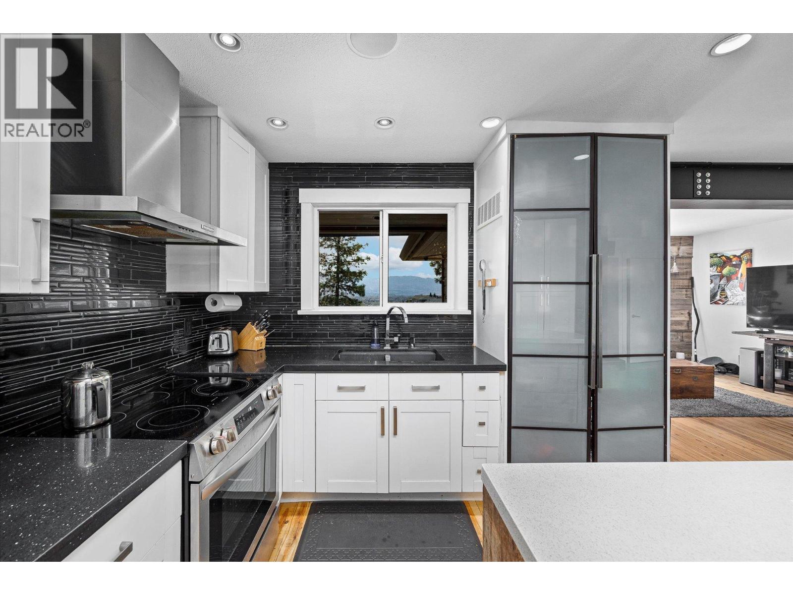 15 Bello Road, Kelowna, British Columbia  V1V 1B9 - Photo 10 - 10381061